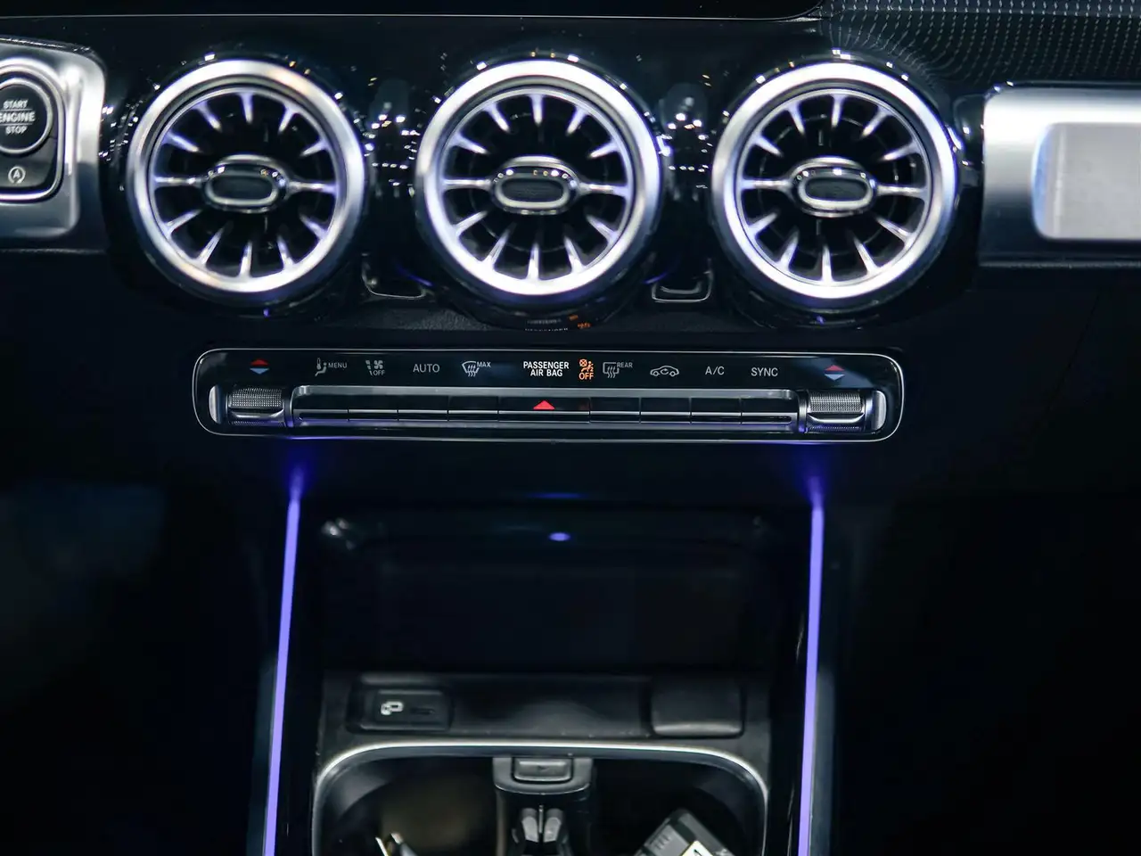 Mercedes-Benz GLB photo Mercedes-Benz GLB