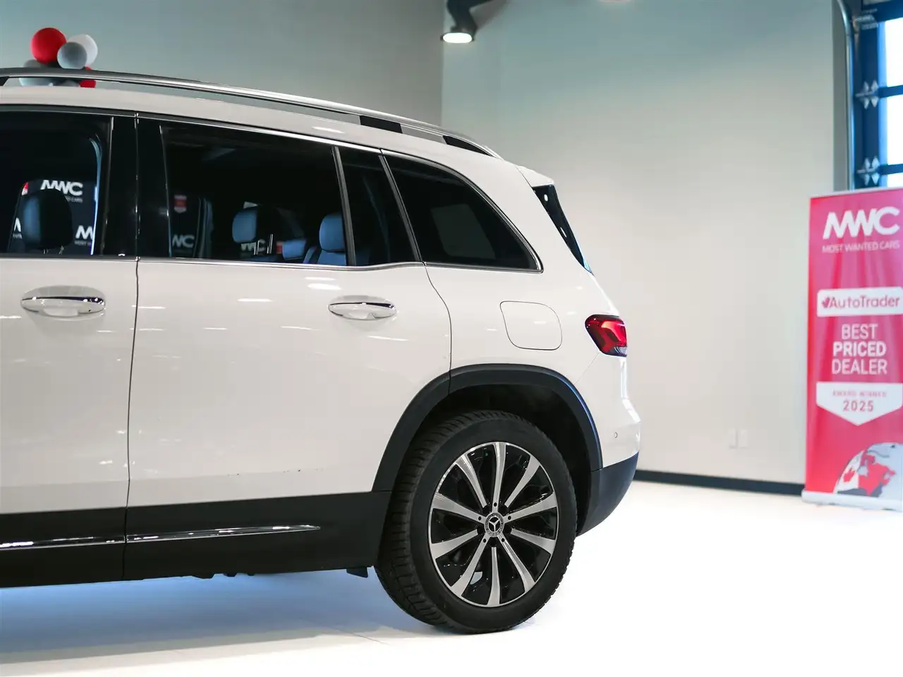 Mercedes-Benz GLB photo Mercedes-Benz GLB