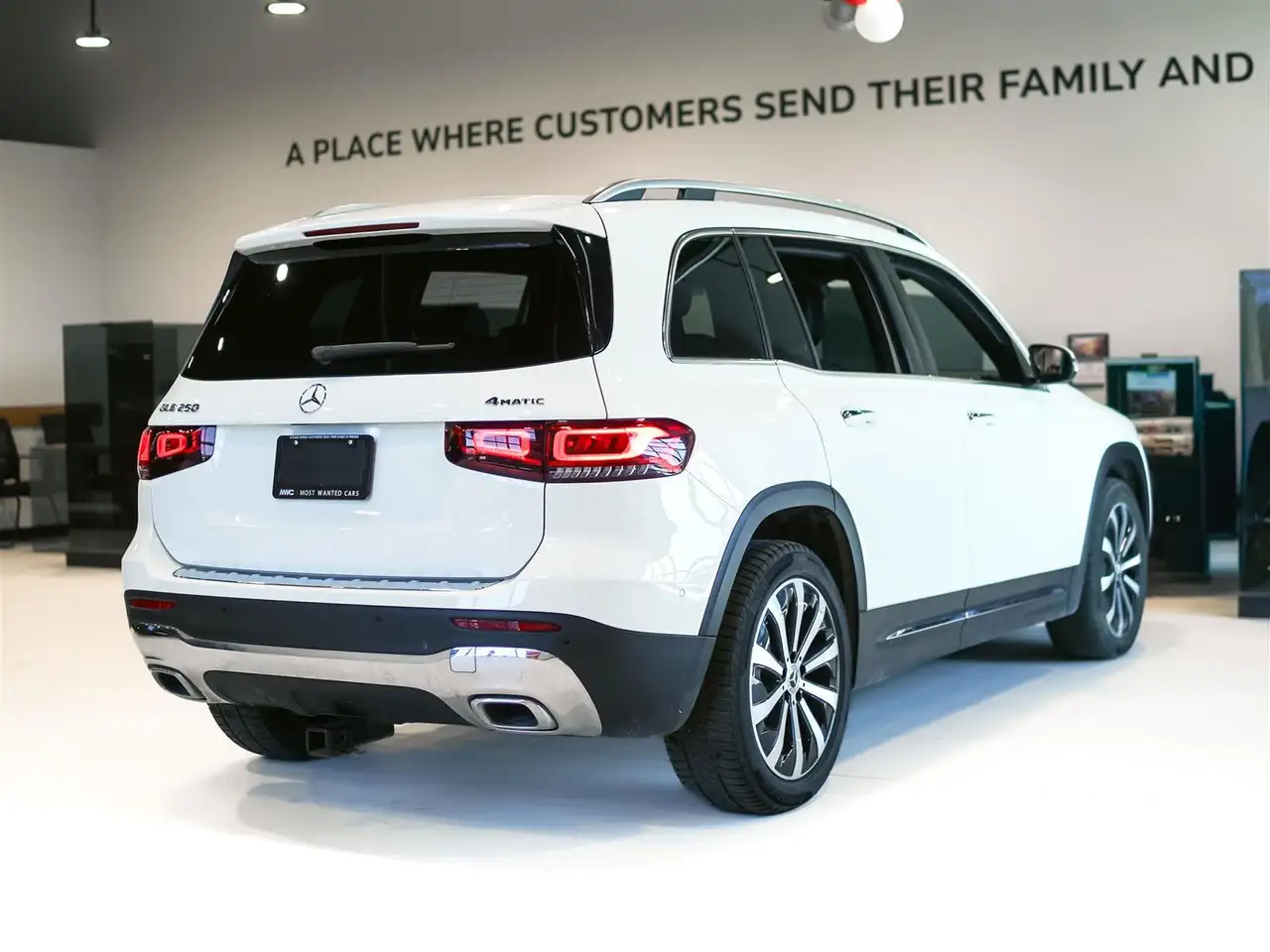 Mercedes-Benz GLB photo Mercedes-Benz GLB