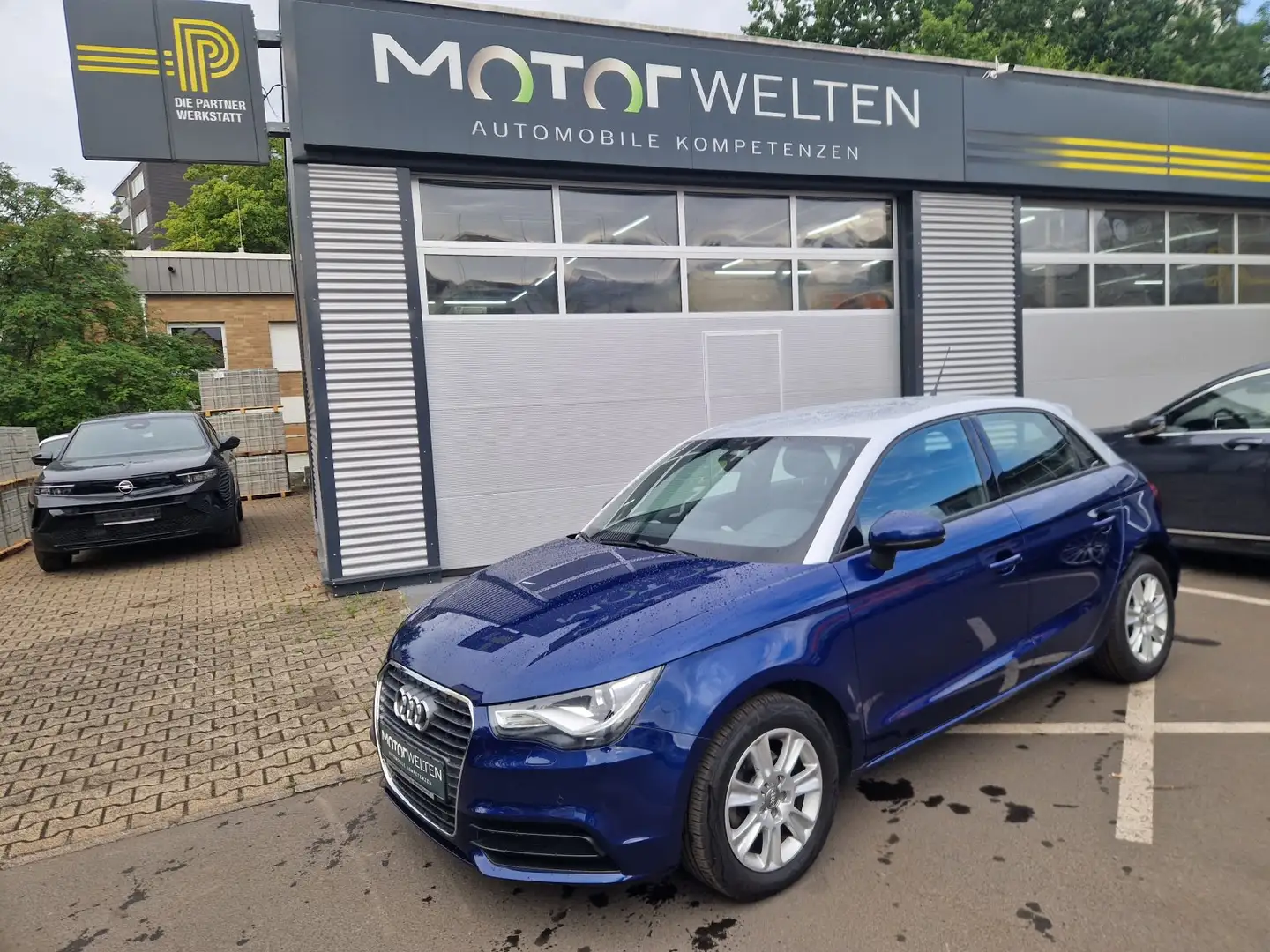 Audi A1 Sportback1.2 TFSIAttraction 1.2 TFSI EU5 Attractio Blau - 1