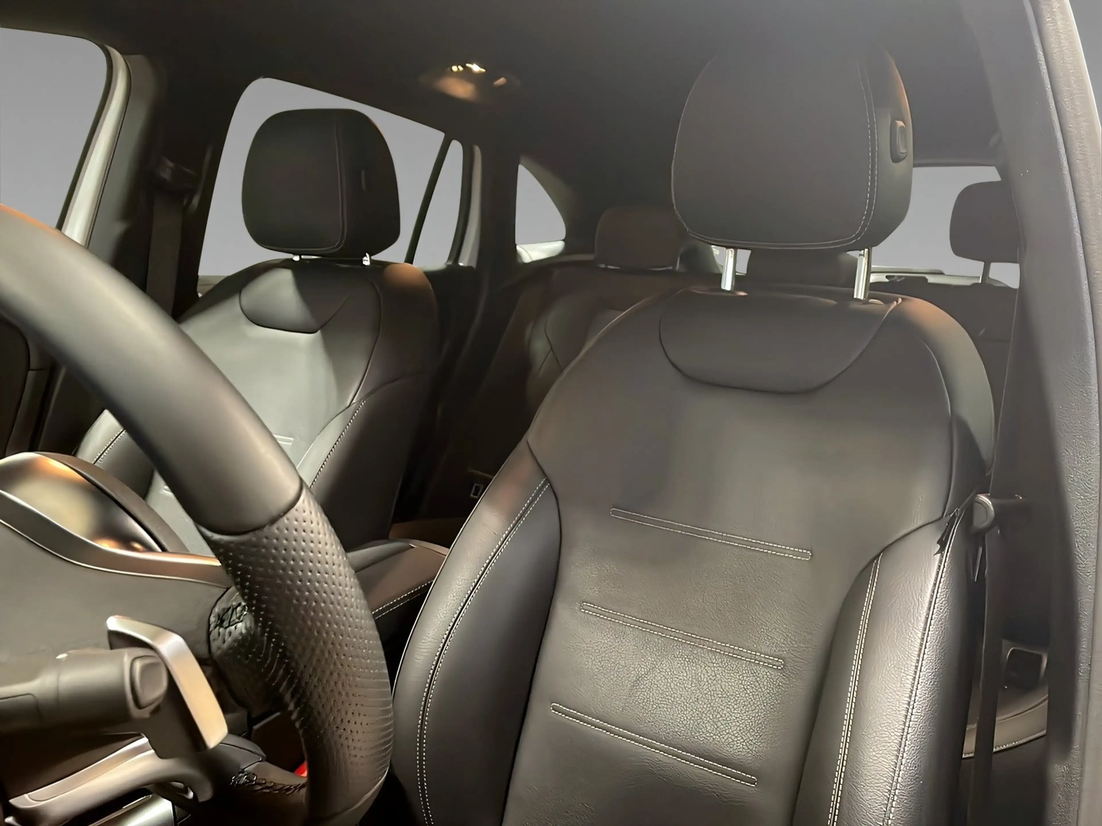 Mercedes-Benz EQA 300 4M AMG+LED+Kamera+CarPlay+Ambiente+SHz — photo 15