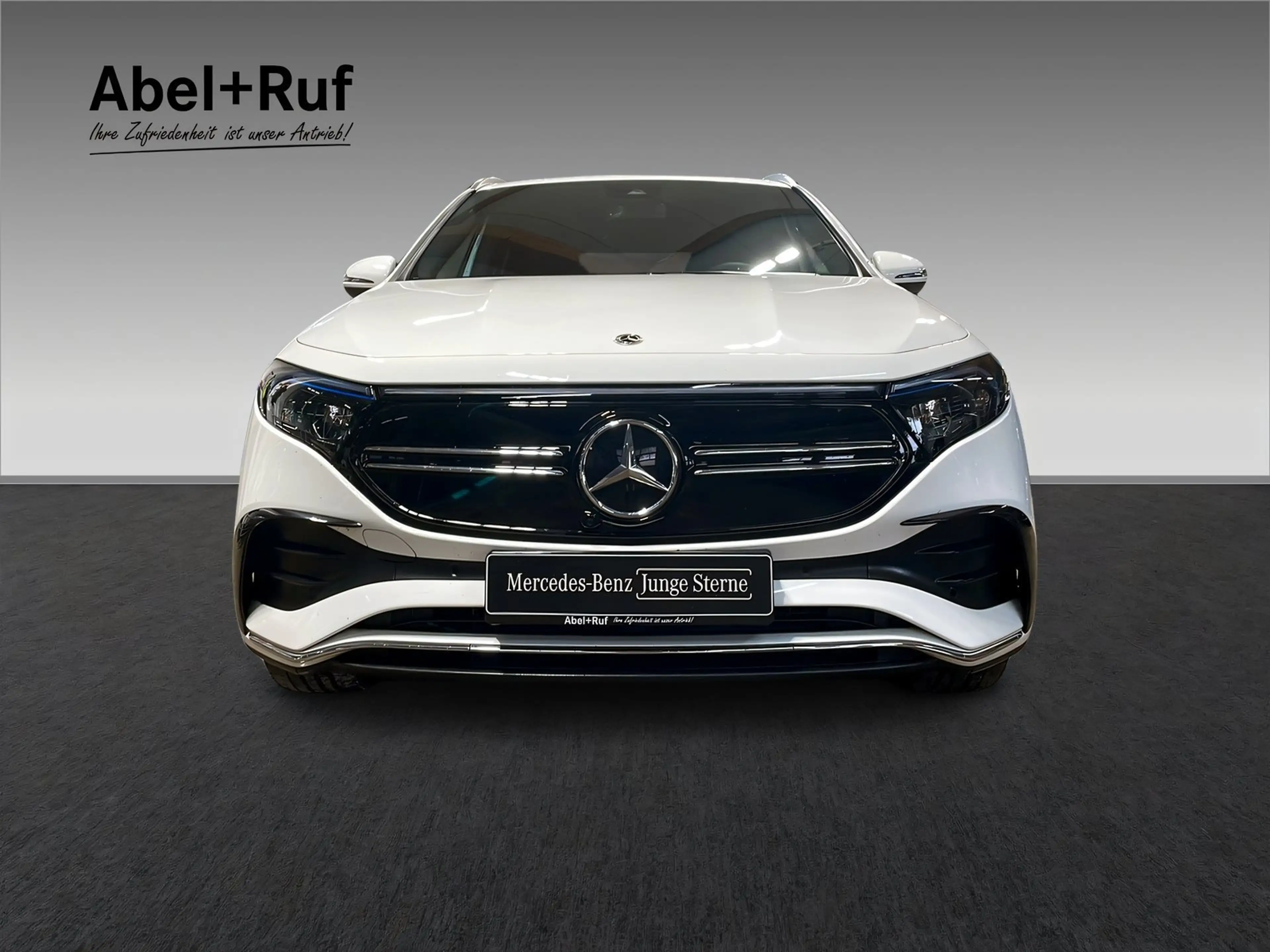 Mercedes-Benz EQA 300 4M AMG+LED+Kamera+CarPlay+Ambiente+SHz — photo 2