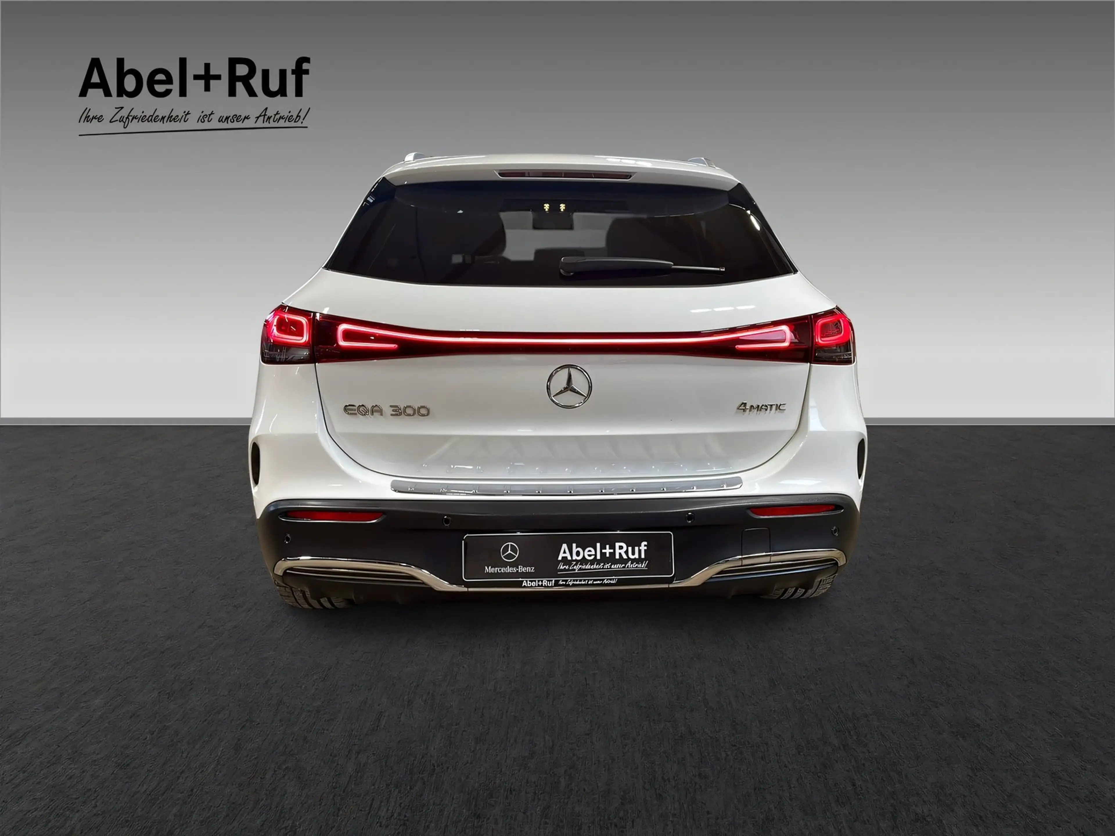 Mercedes-Benz EQA 300 4M AMG+LED+Kamera+CarPlay+Ambiente+SHz — photo 8