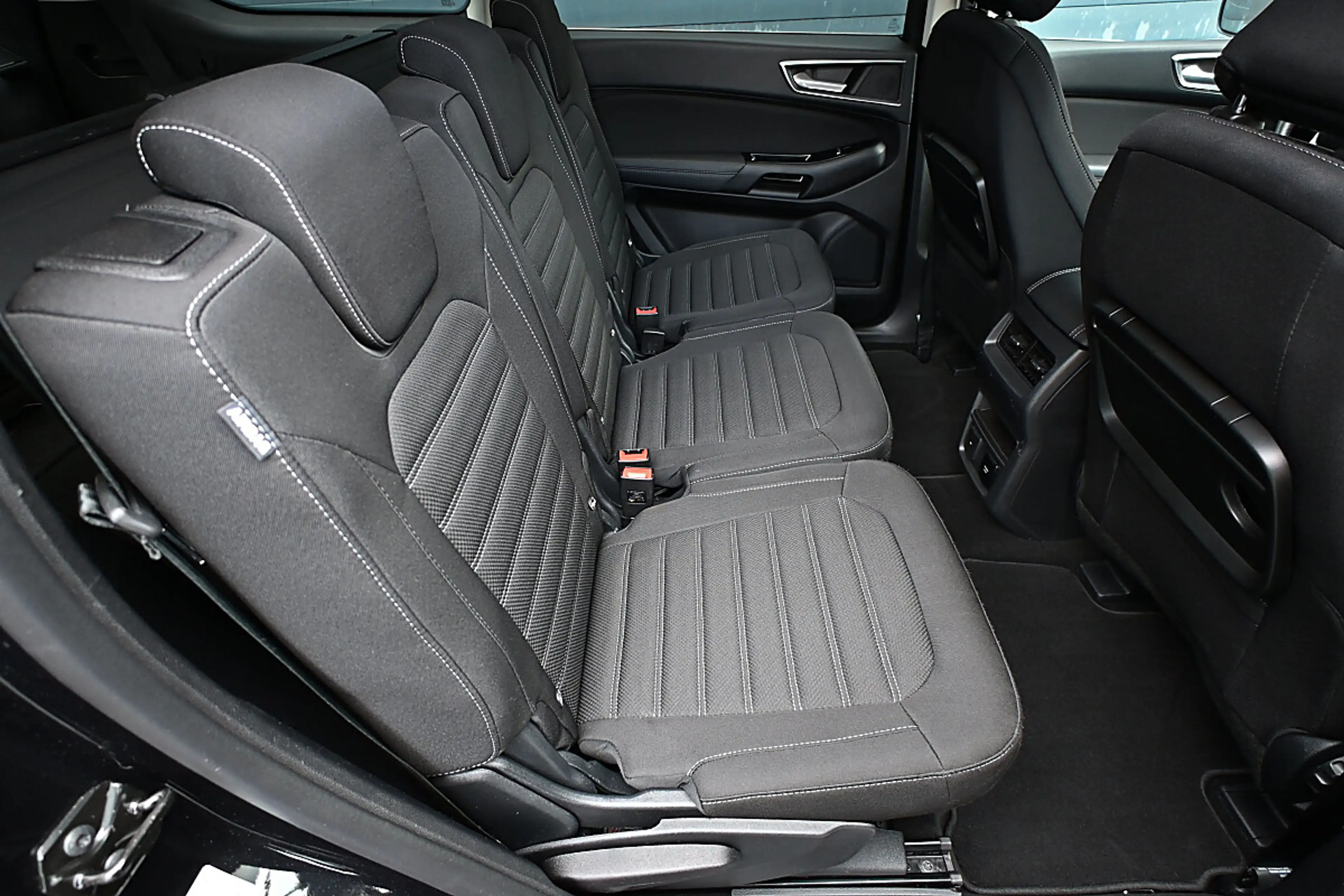 Ford Galaxy 2,5 Duratec Hybrid Titanium Aut. ACC, AHK, adap... — photo 13