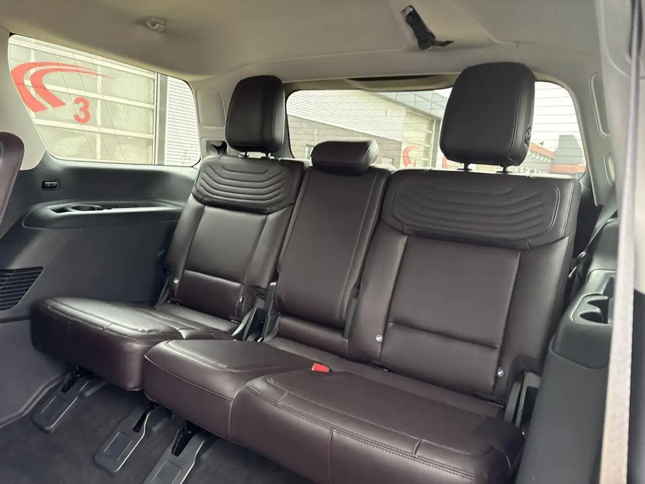 Ford Expedition снимка Ford Expedition