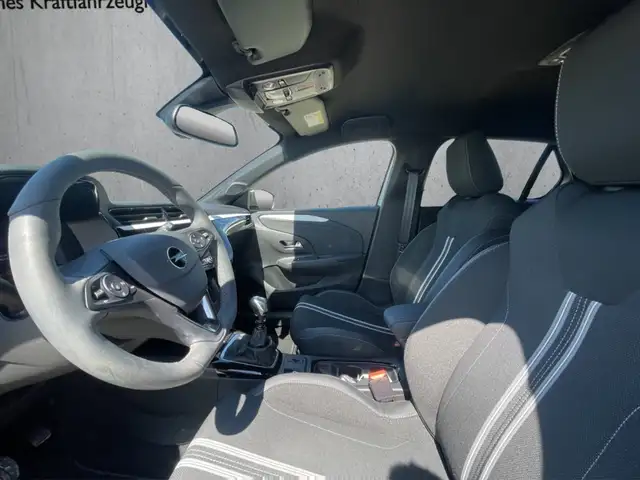 Opel Corsa view 9