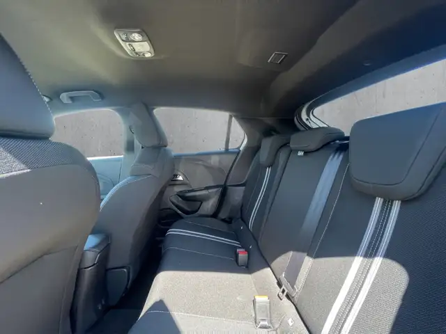 Opel Corsa view 8