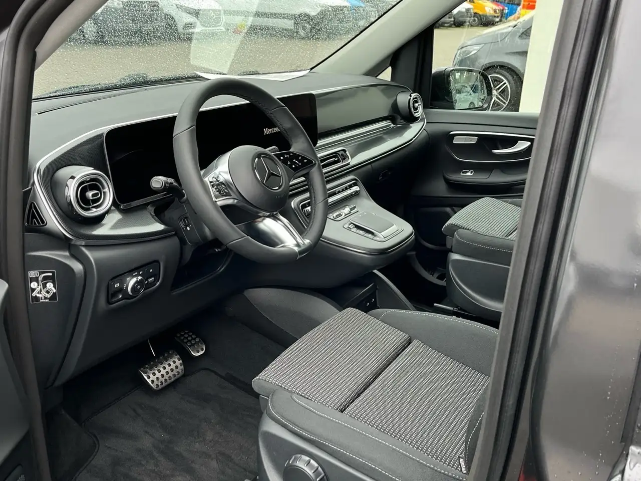Mercedes-Benz V 250 d Style lang Standhzg Liege-P. Drehsitze 9G 11
