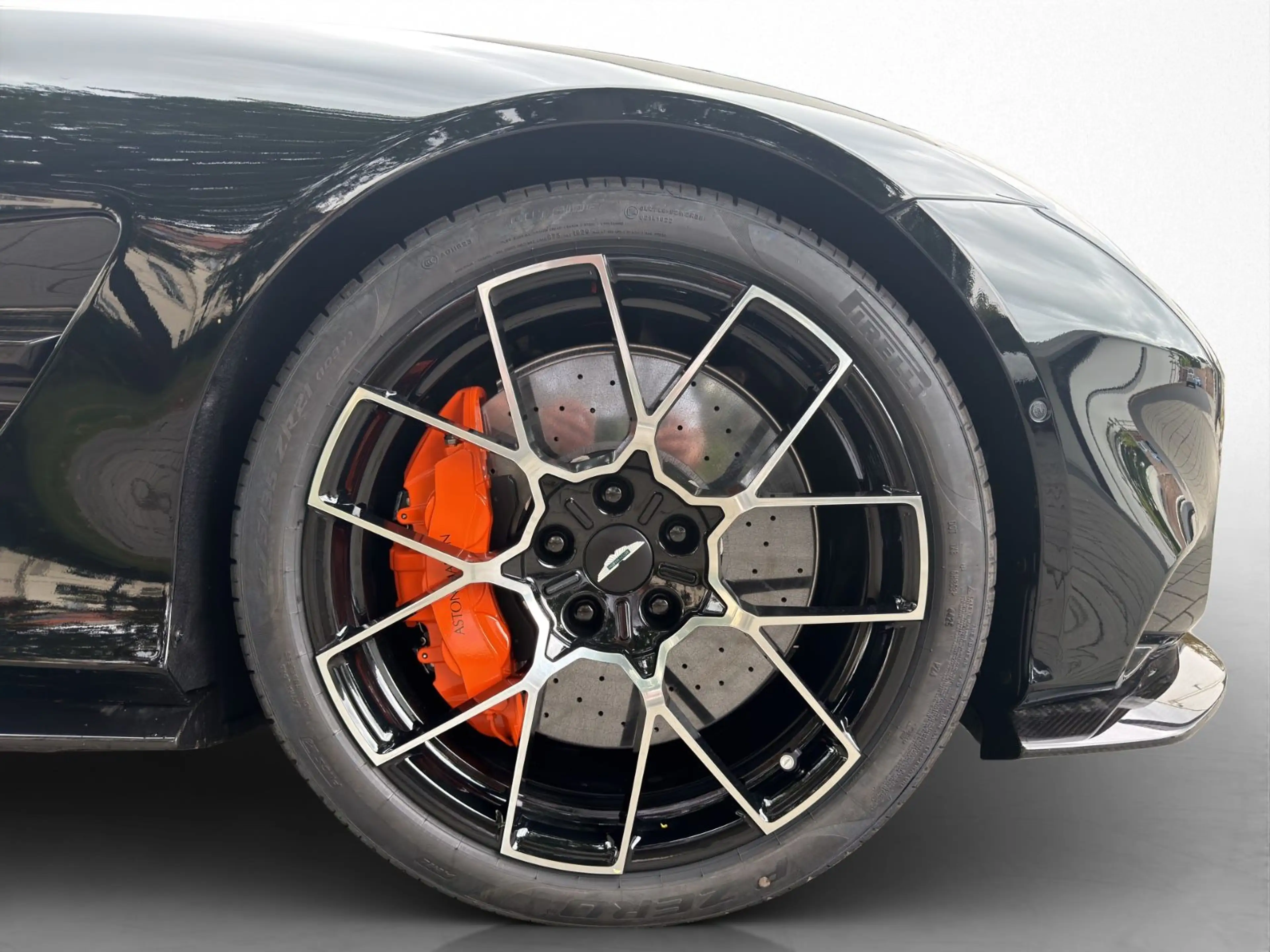 Aston Martin Vanquish V12 Full Carbon Option/PPF — photo 10