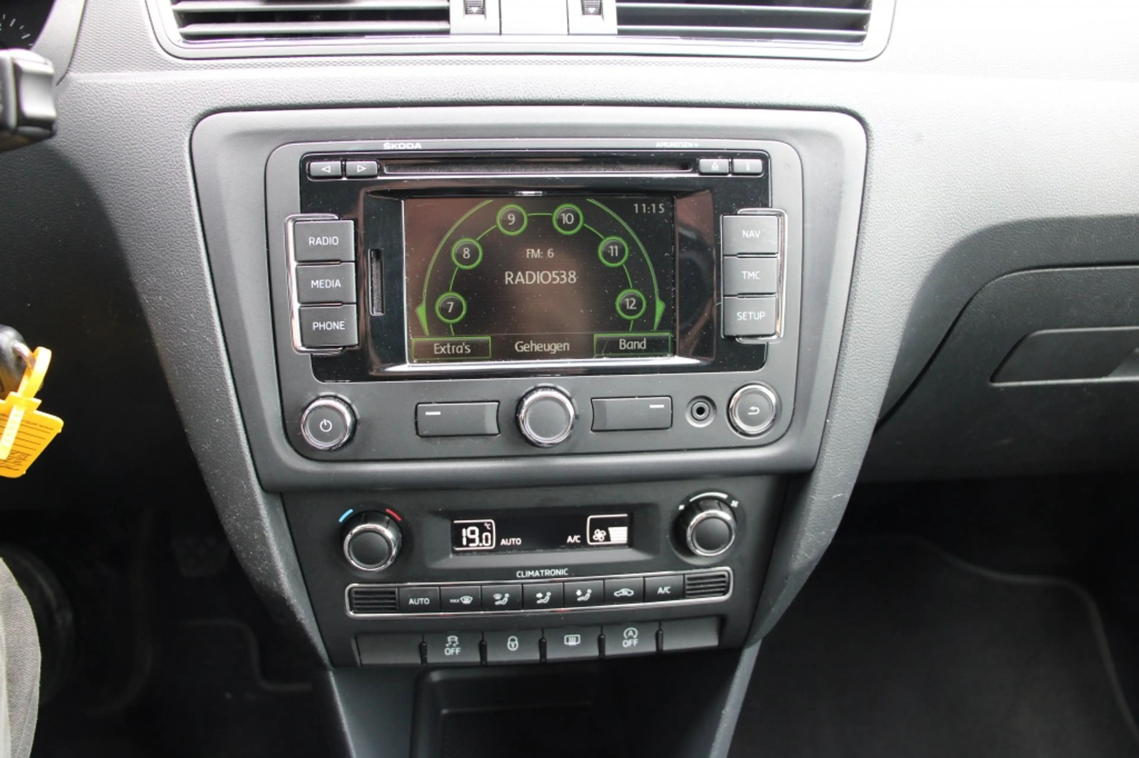 Skoda Rapid/Spaceback 1.2 TSI Grt Eleg Bns — photo 13