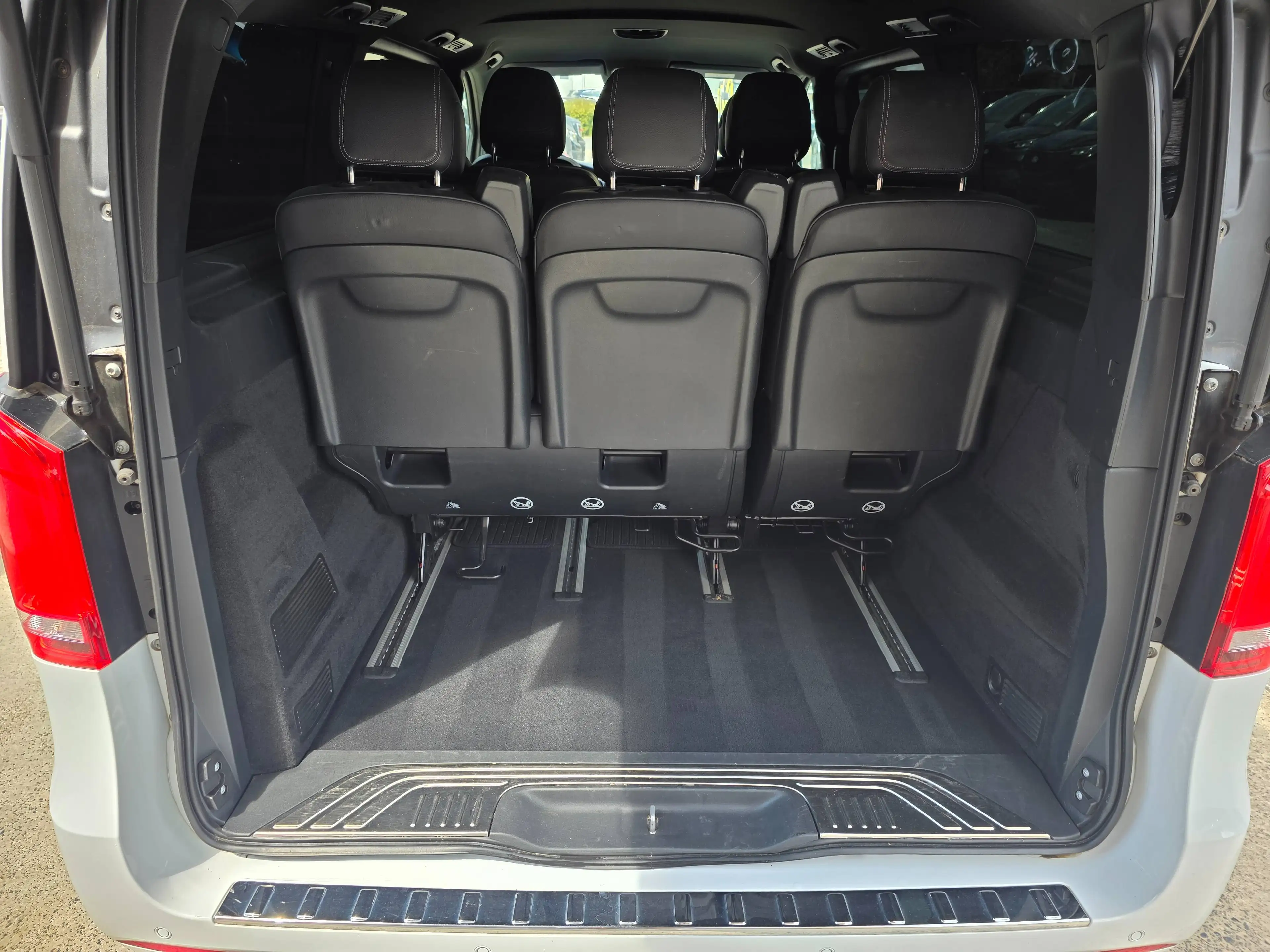 Mercedes-Benz EQV 300 34.990 EX - 7 Zitplaatsen - 100% Elektro - 40.000 KM — photo 9