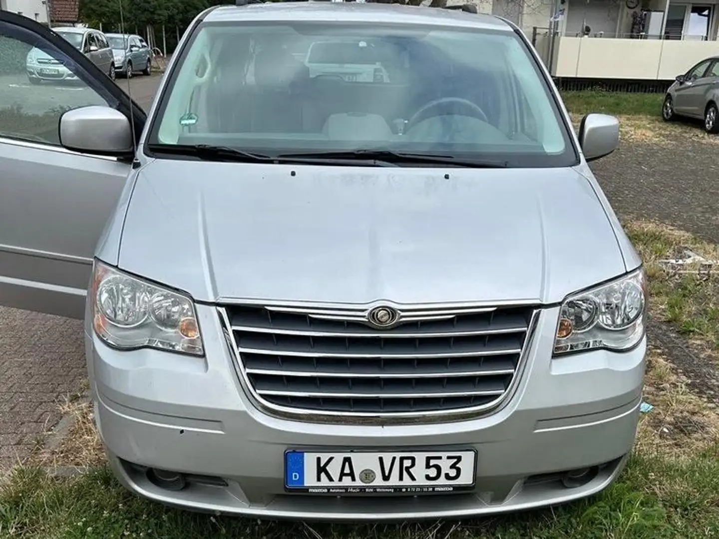 Chrysler Town & Country Touring 3,8l V6 Silber - 1