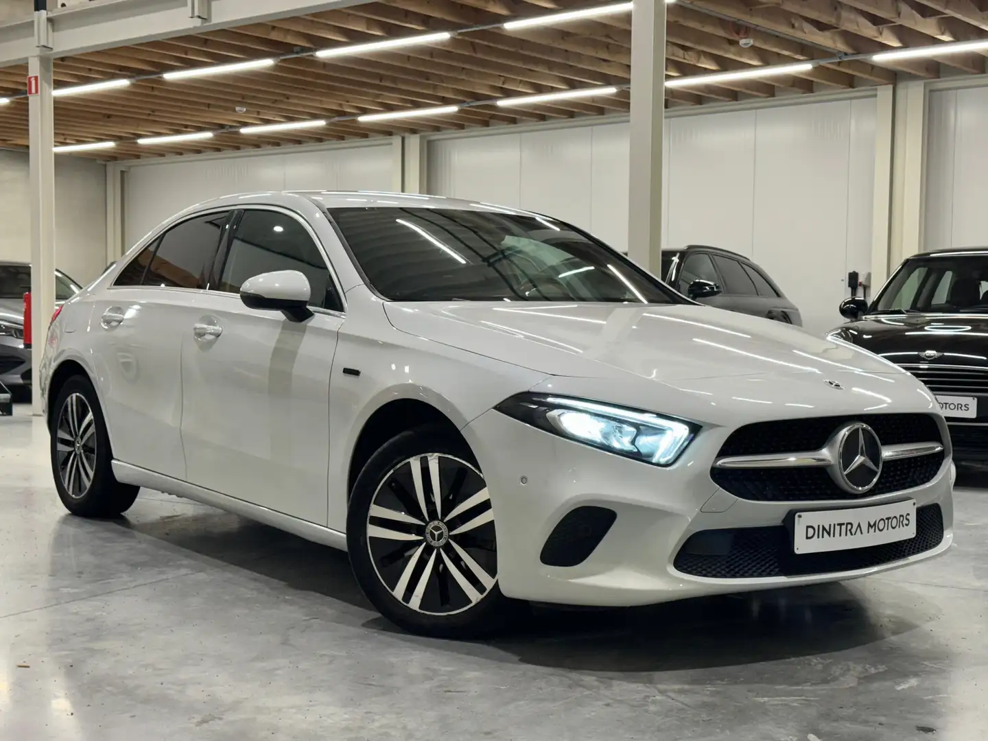 Mercedes-Benz A 250 A250e Business Solution-Carplay/Cruise/LED/Zetelvw Blanc - 1