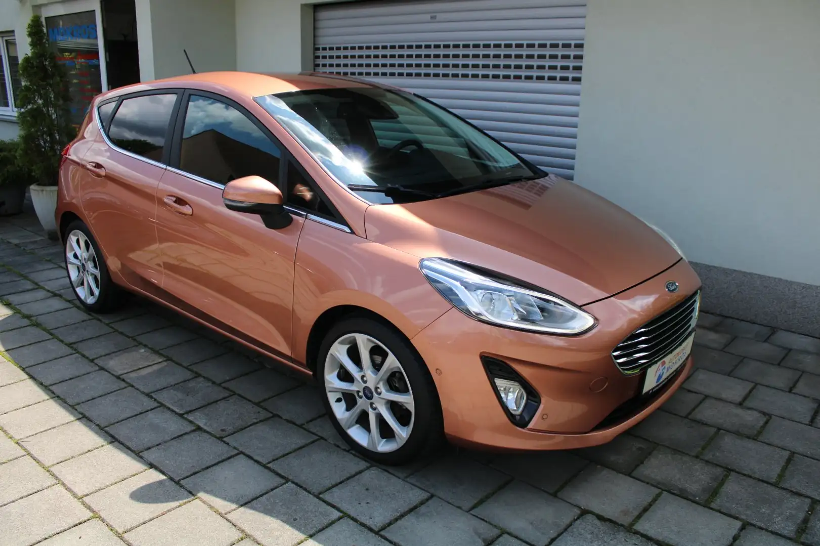 Ford Fiesta 1.0 EcoBoost B&O Titanium Navigation DAB+ Rückfaka Braun - 1