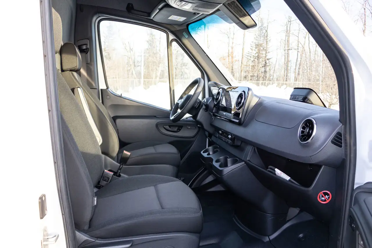 Mercedes-Benz Sprinter снимка Mercedes-Benz Sprinter