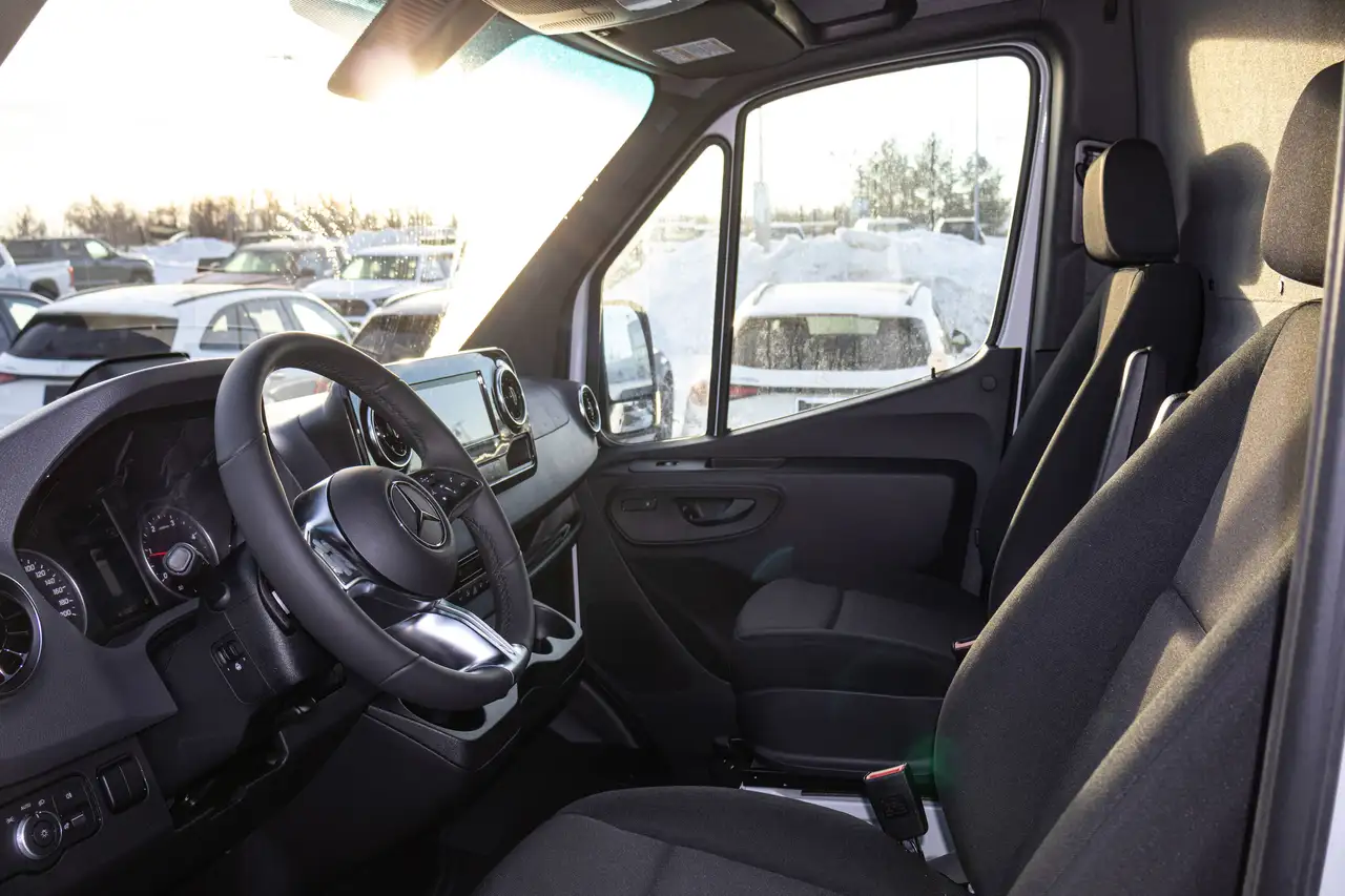 Mercedes-Benz Sprinter снимка Mercedes-Benz Sprinter