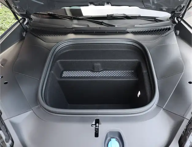 Porsche Cayenne view 24