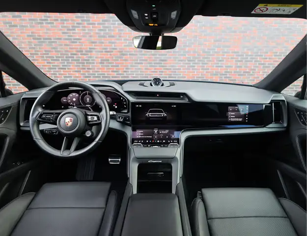 Porsche Cayenne view 3