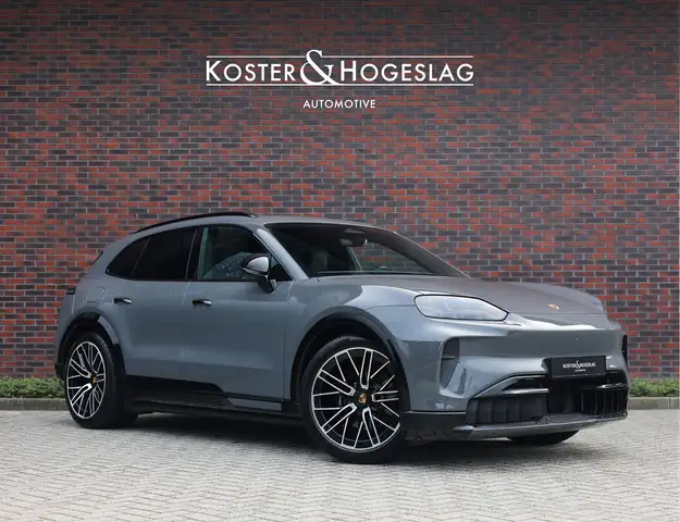 2026 Porsche Cayenne in Grey for sale
