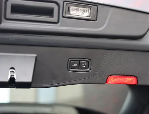 Porsche Cayenne view 22