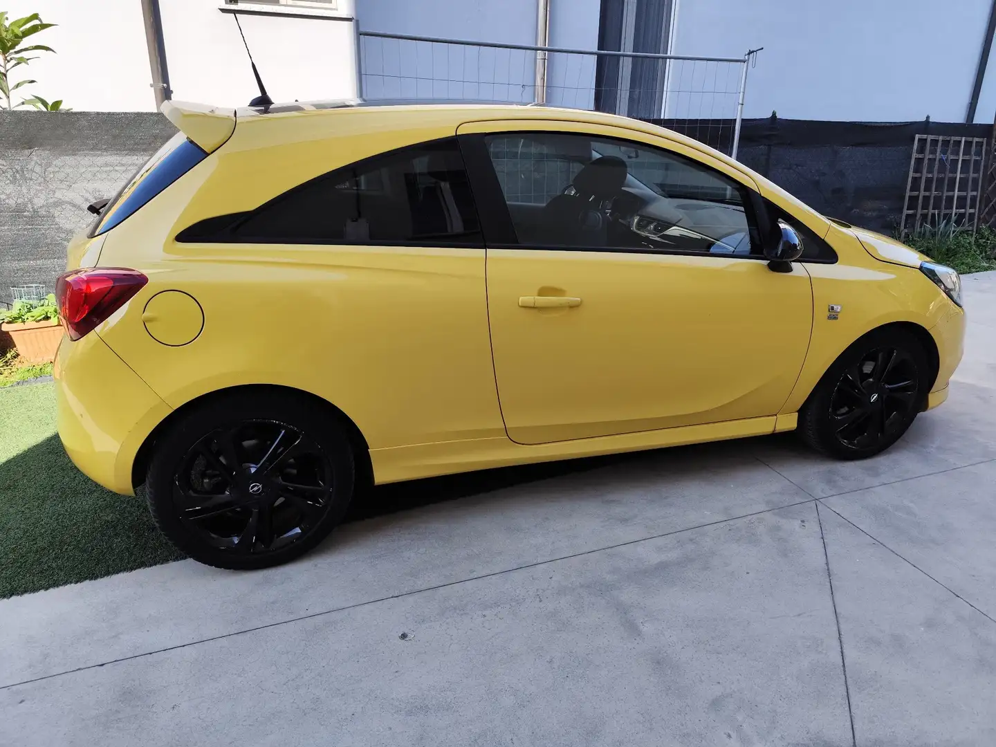 Opel Corsa 3p 1.3 cdti b-Color s&s 95cv Giallo - 2