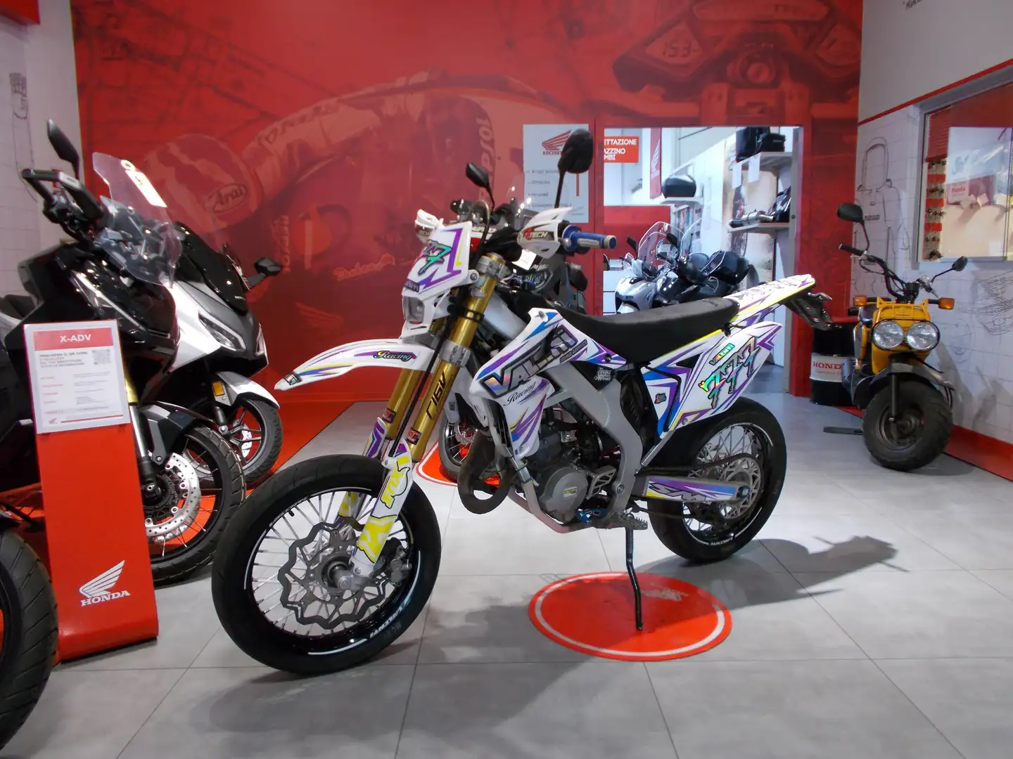 Suzuki Valenti SM 50 Racing - 1