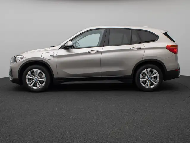 BMW X1 view 11