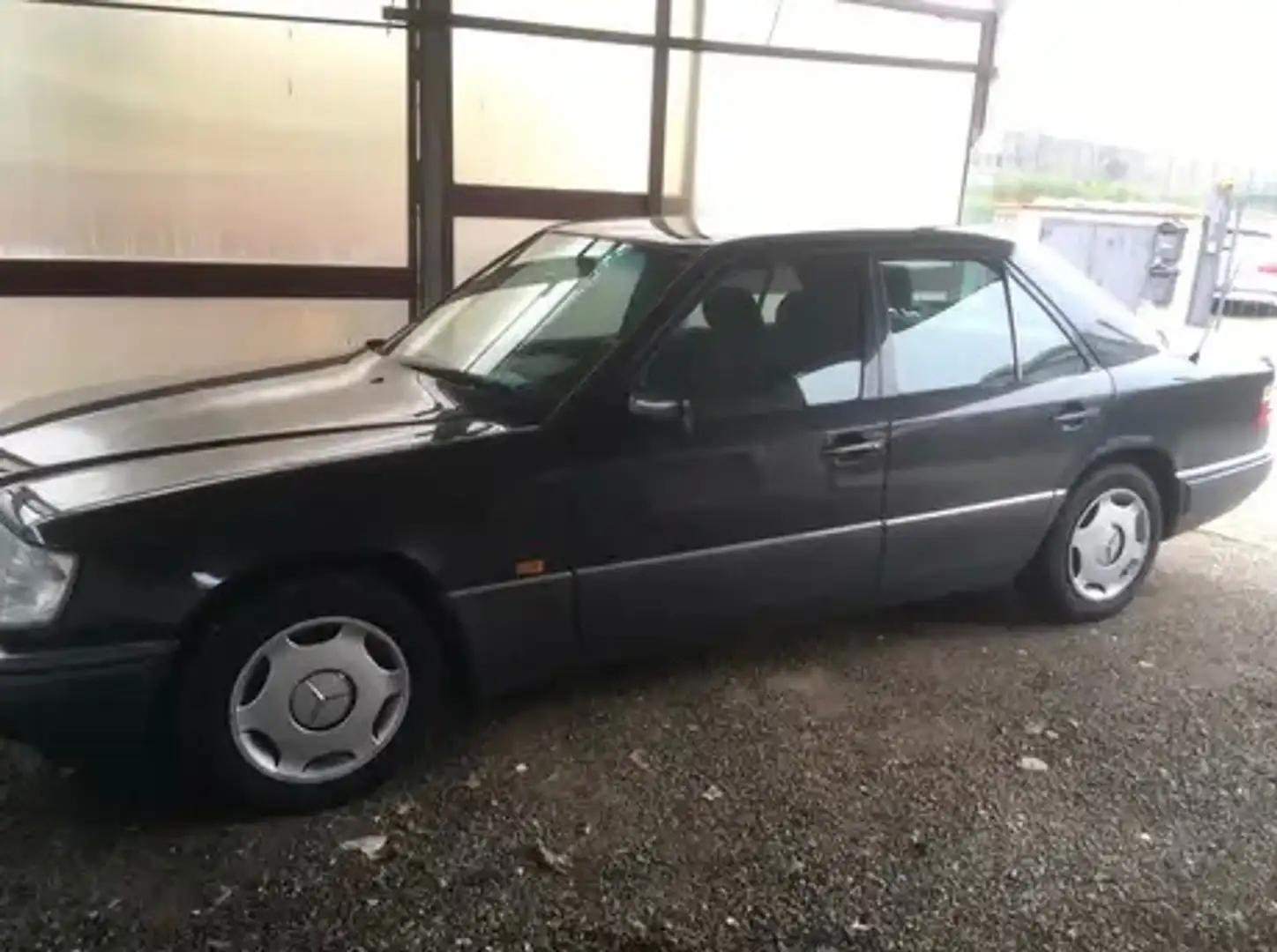 Mercedes-Benz E 200 E 200 Serie Speciale Nero - 2