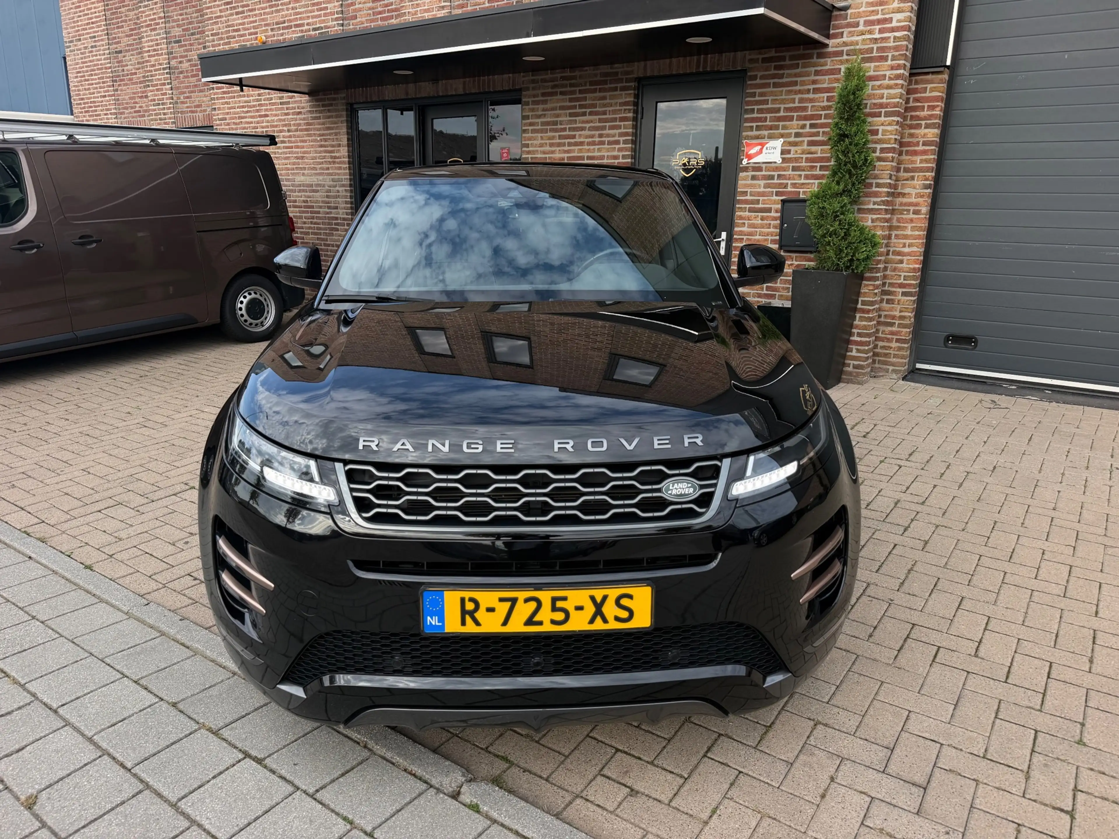 Land Rover Range Rover Evoque 2.0 P200 AWD R-Dynamic 200PK Automaat 4x4 Panorama — photo 11