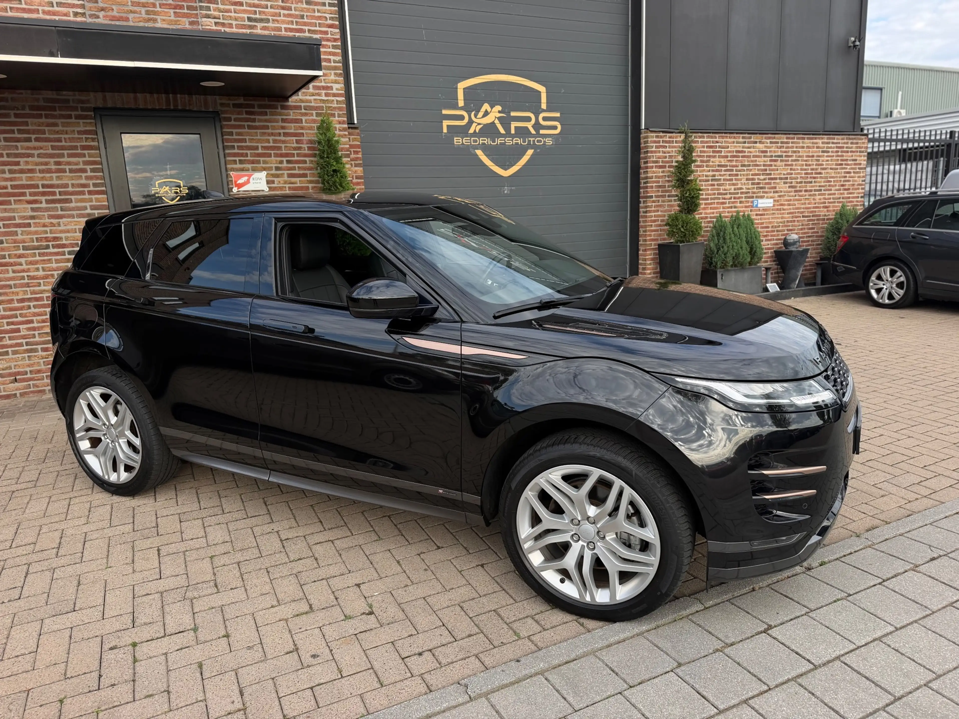 Land Rover Range Rover Evoque 2.0 P200 AWD R-Dynamic 200PK Automaat 4x4 Panorama — photo 8