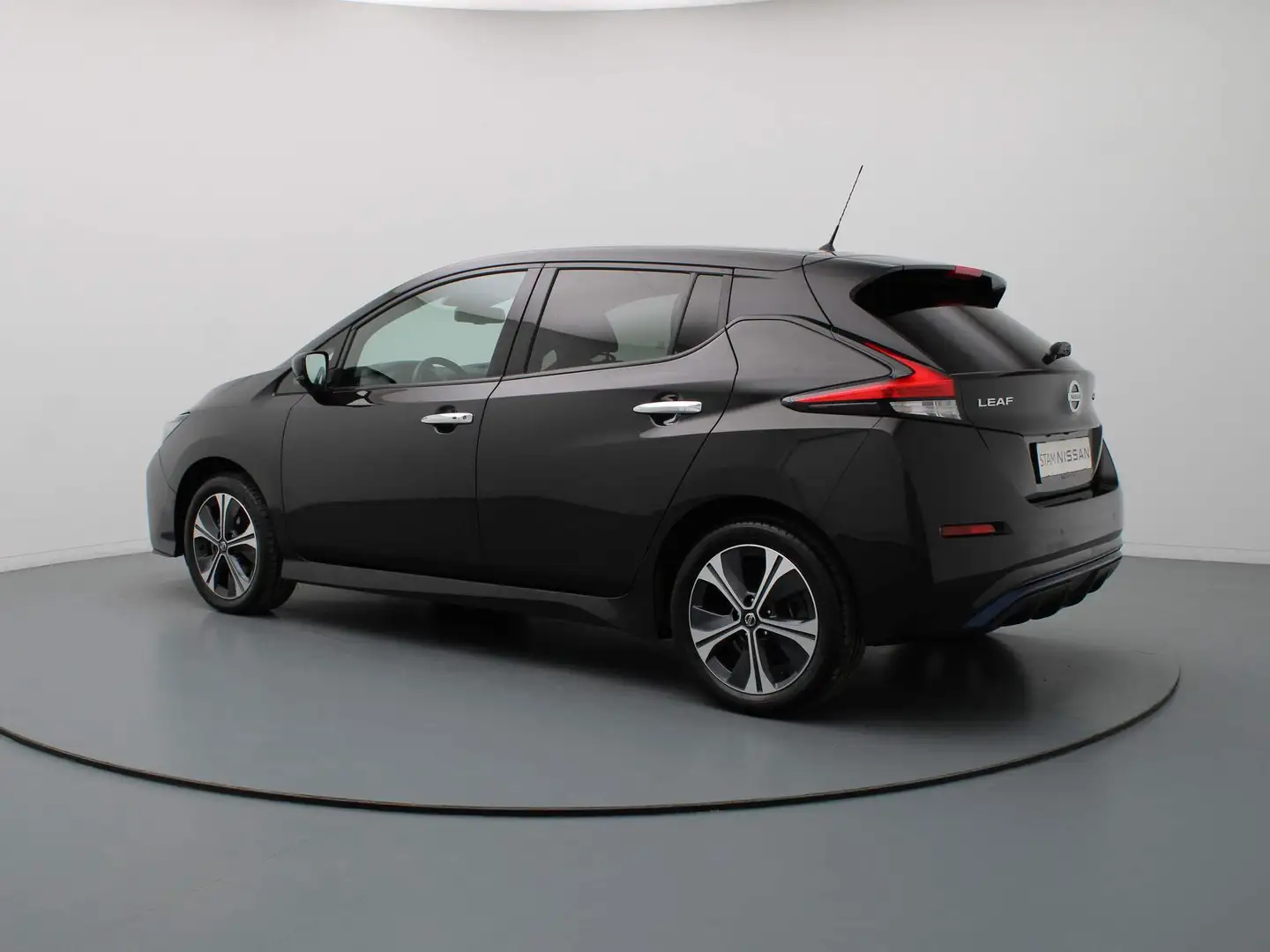 Nissan Leaf e+ N-Connecta 62 kWh 220pk 360° Camera | Adapt. Cr Zwart - 2