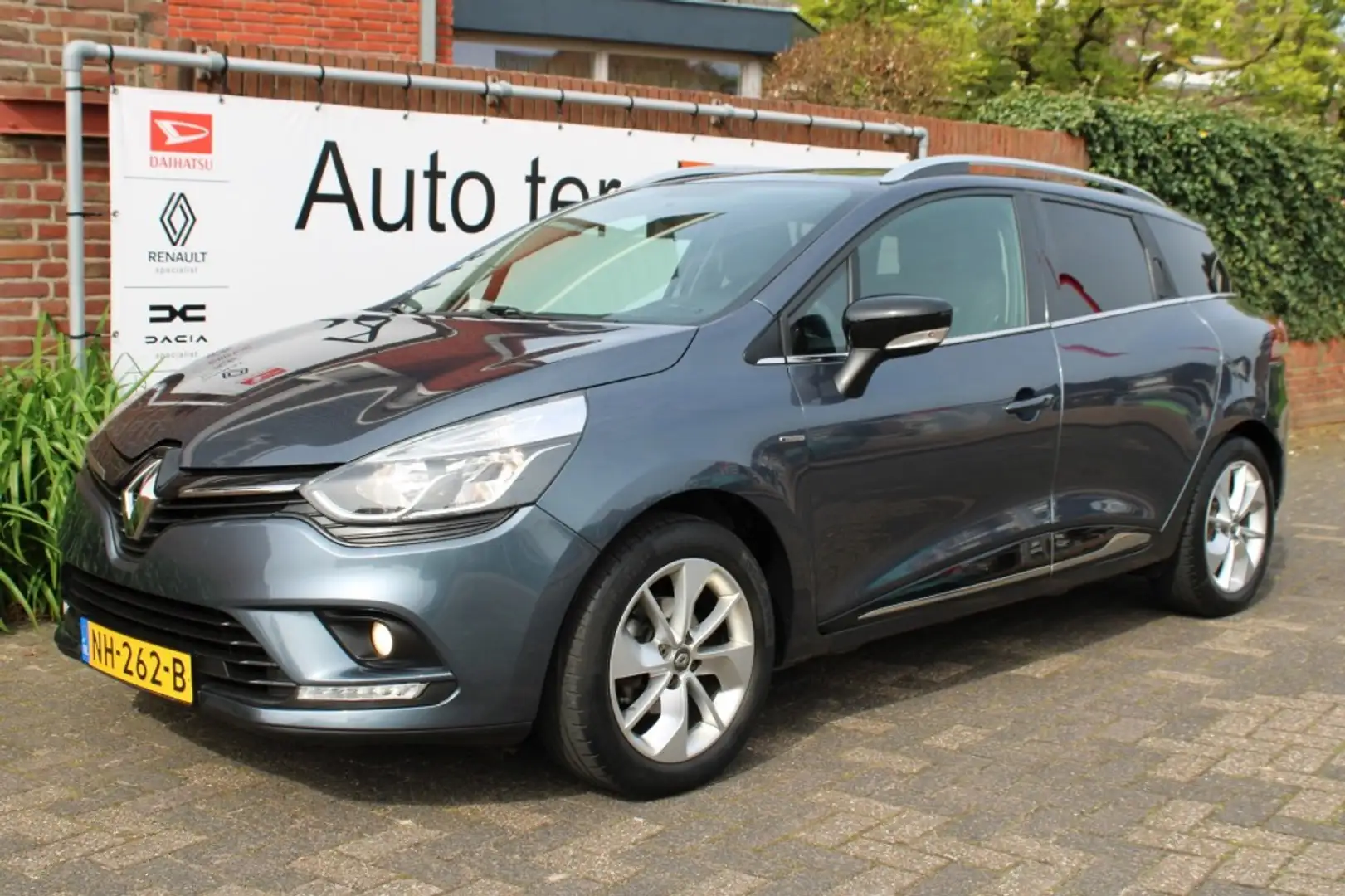 Renault Clio TCe 90 pk Estate Limited Grey - 1
