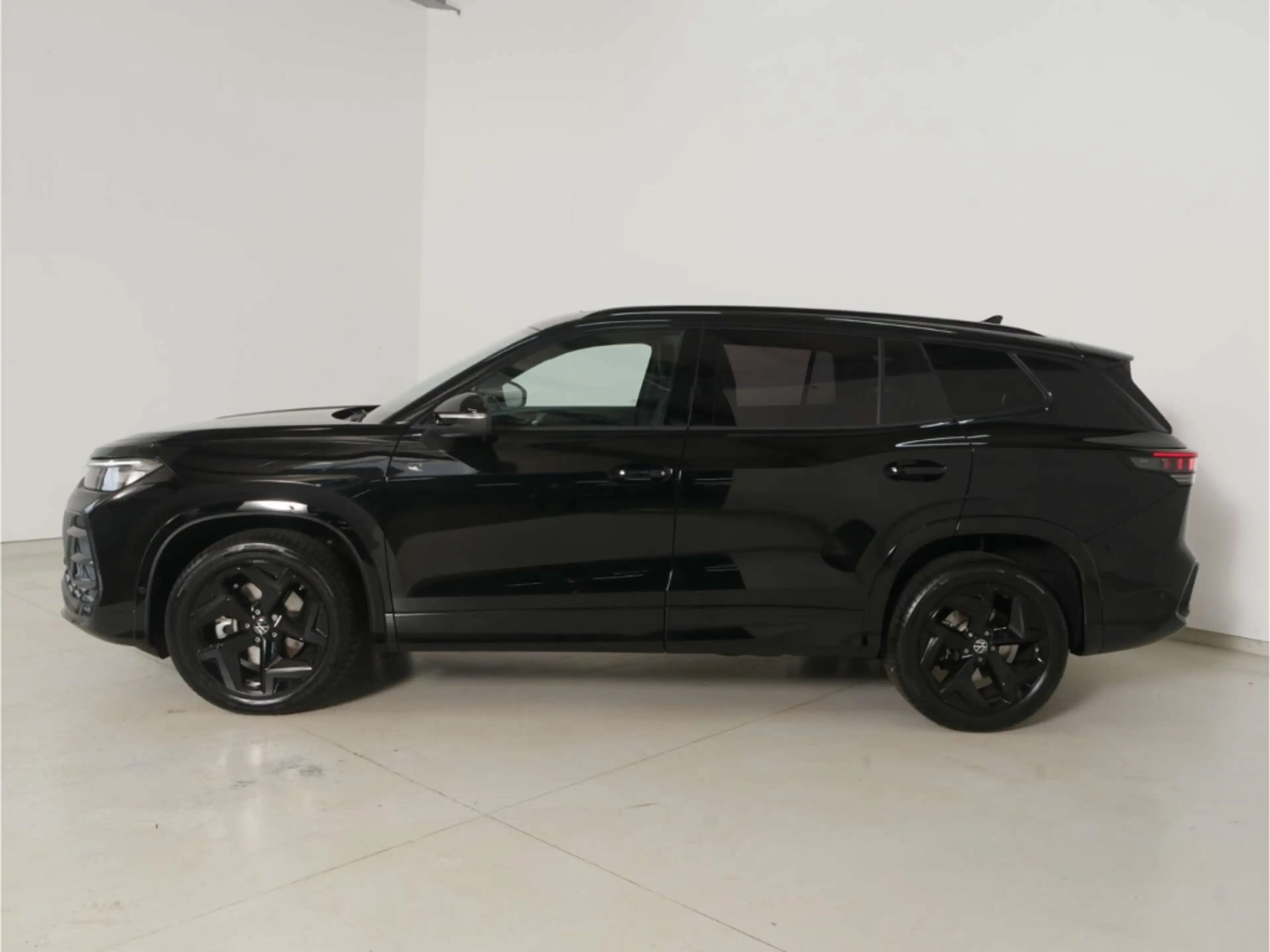 Volkswagen Tayron 2.0 TDI 4Motion R-Line Black Style — photo 7
