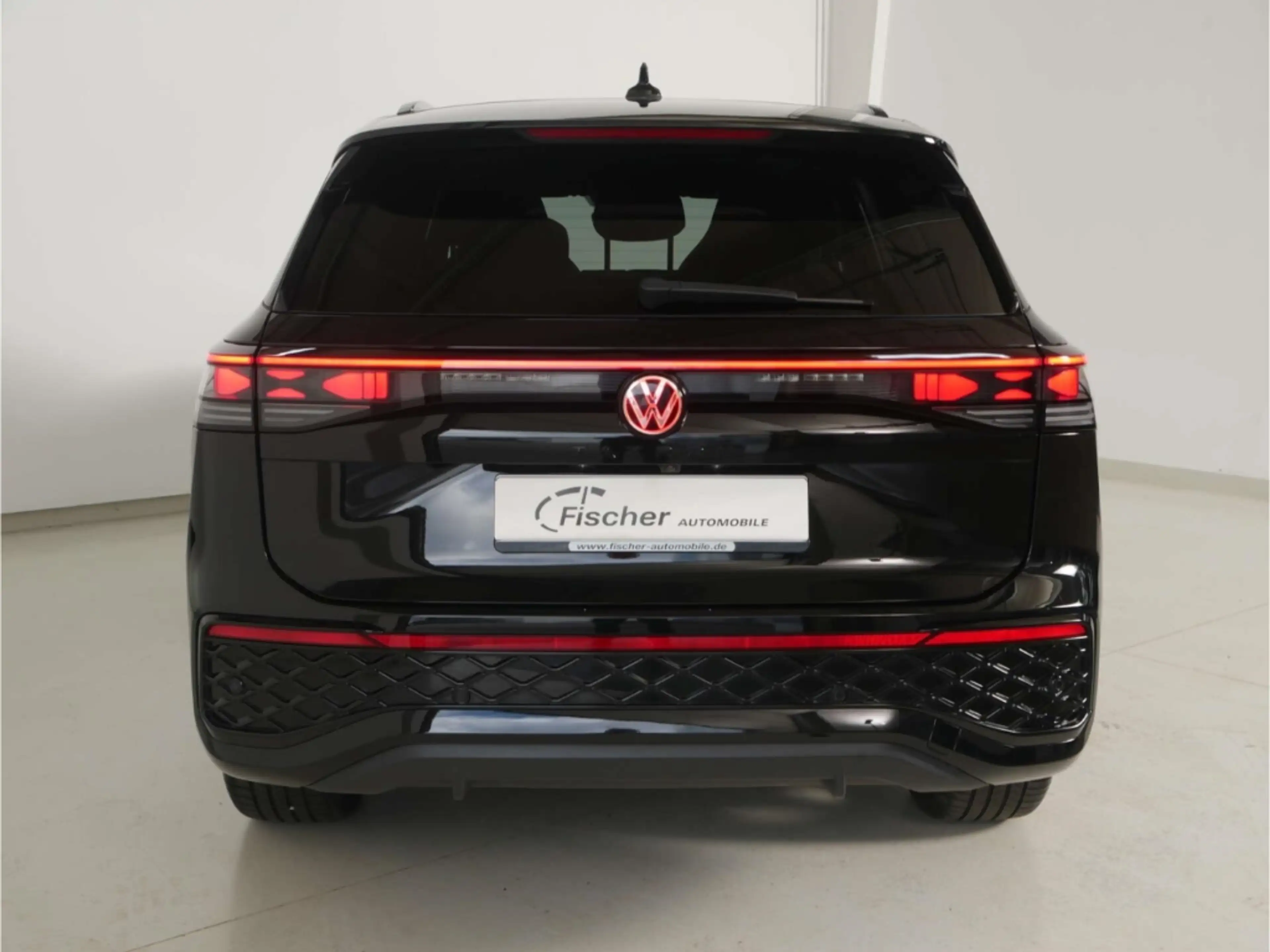 Volkswagen Tayron 2.0 TDI 4Motion R-Line Black Style — photo 6