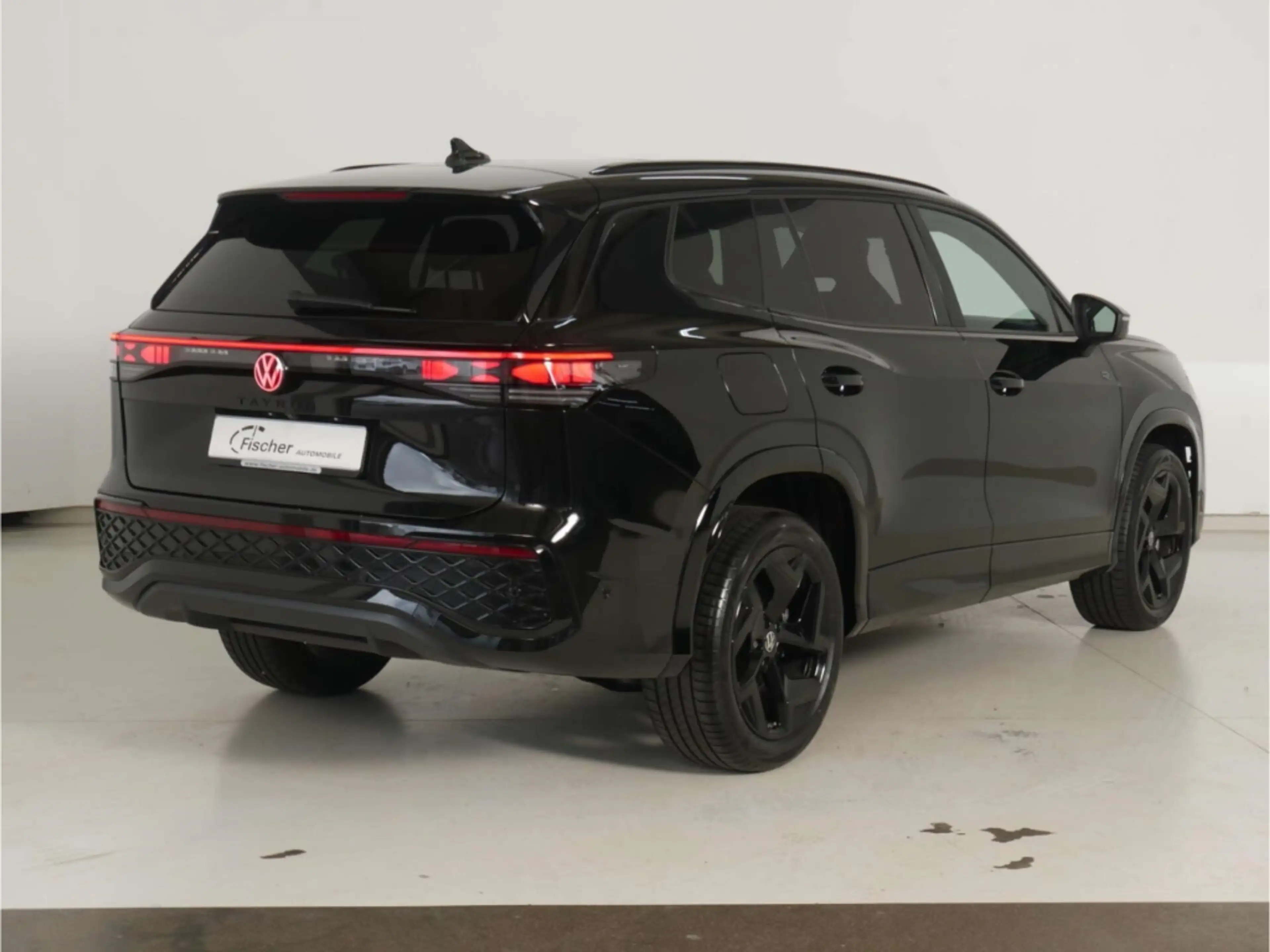 Volkswagen Tayron 2.0 TDI 4Motion R-Line Black Style — photo 5