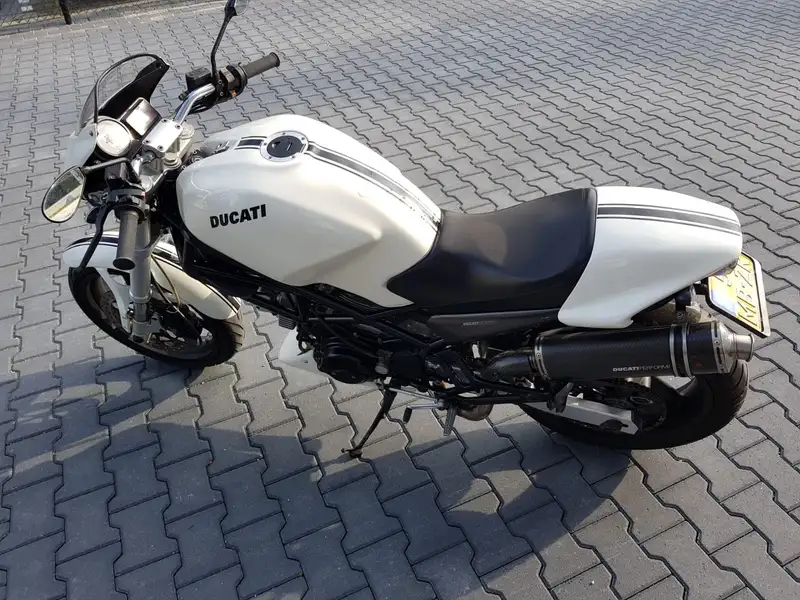 Ducati Monster 600 - foto 4