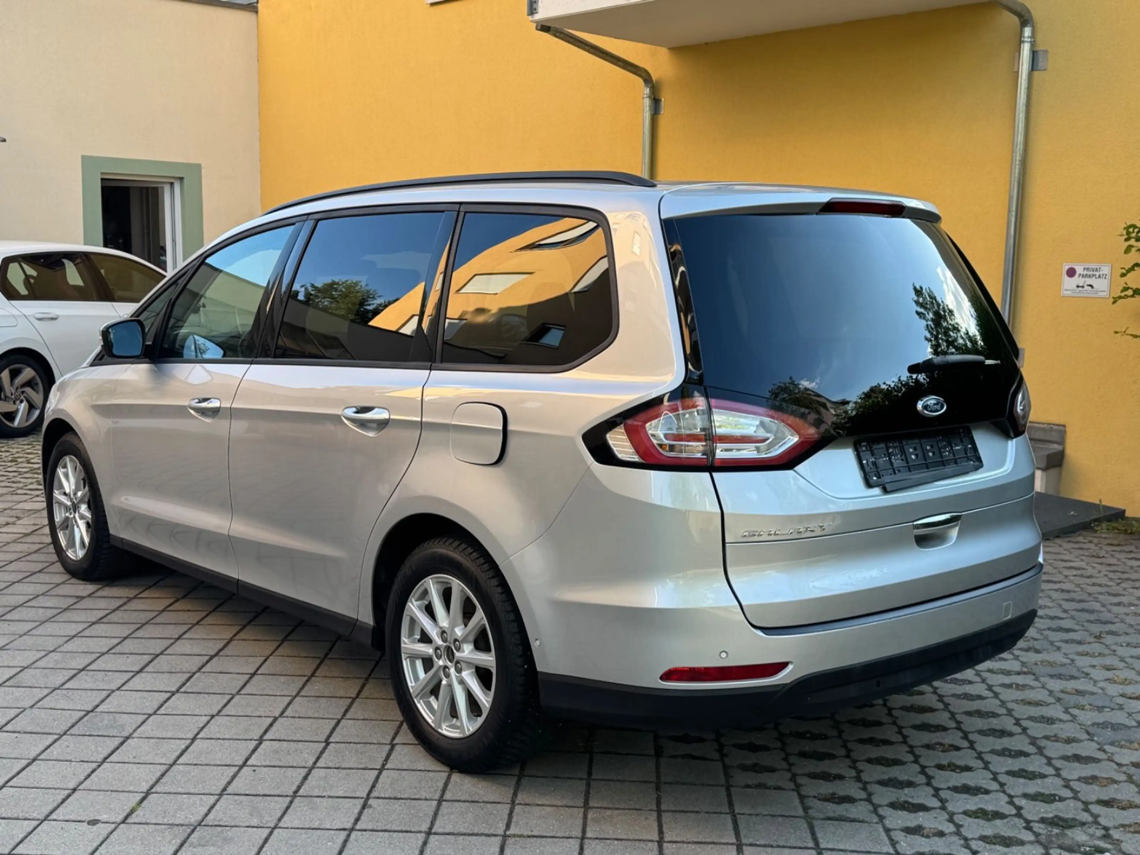 Ford Galaxy 2.0 TDCI 110 KW Automatik PDC Navi 7 Sitz — photo 2