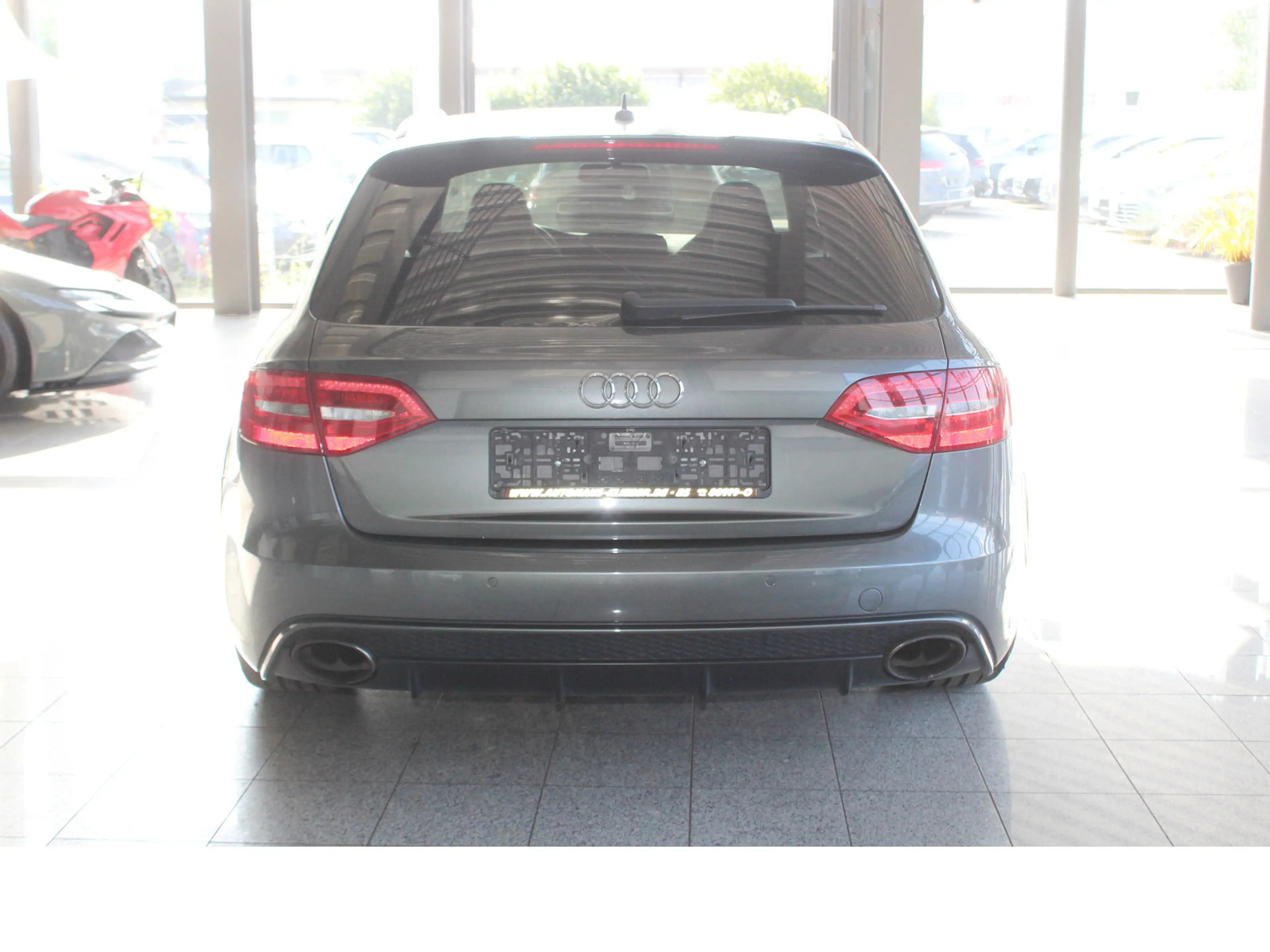 Audi RS4 4.2 FSI quattro NAVIGATION*XENON*GRA — photo 6