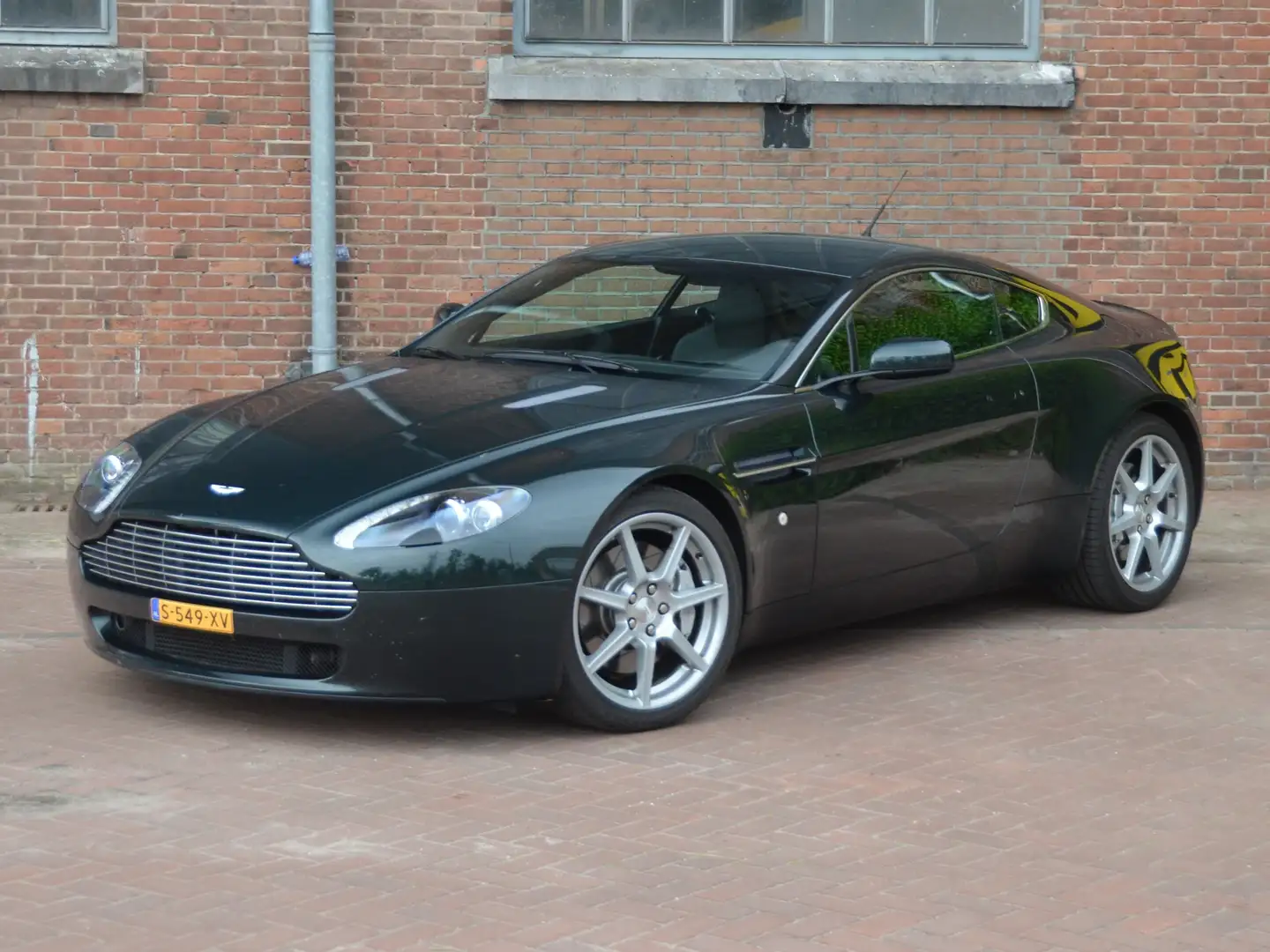 Aston Martin Vantage Vantage 4.3 V8 Groen - 1