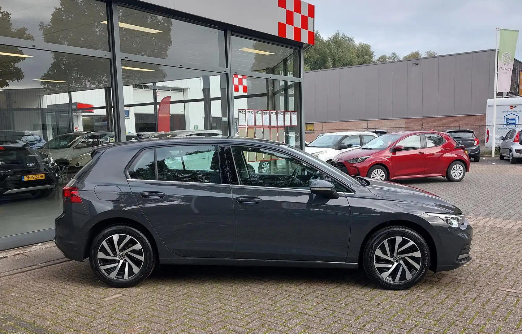 Volkswagen Golf 1.4 eHybrid Style Grijs - 2