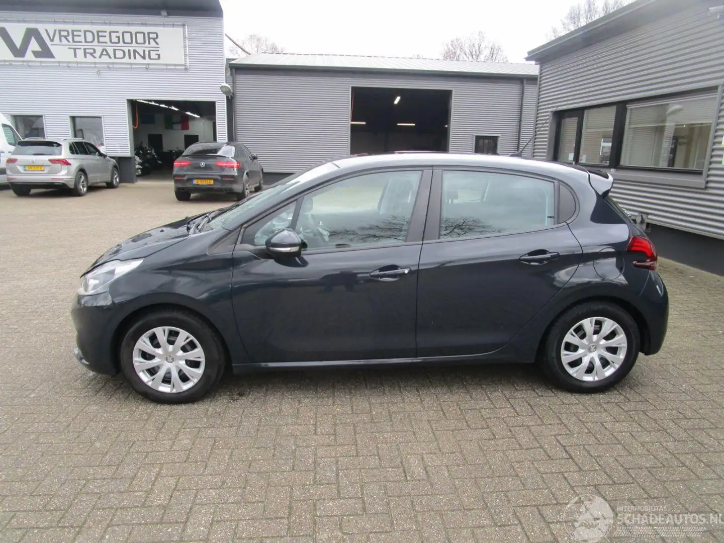 Peugeot 208 1.2 PURE TECH BLEU LION 5DRS Gris - 2