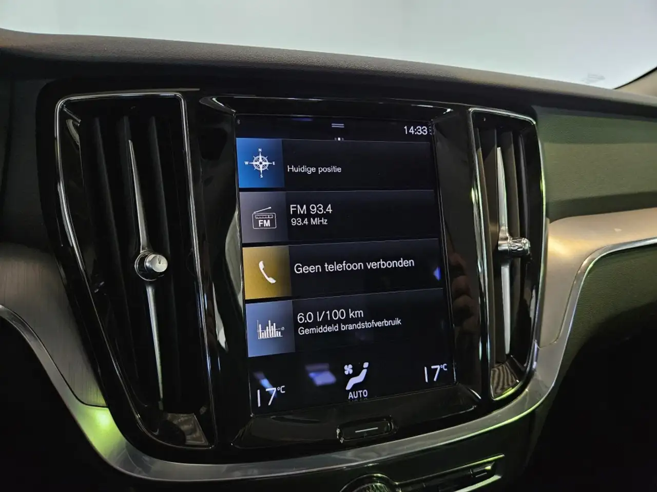 Volvo V60 2.0 B3 Momentum Advantage / CarPlay / Navi / NL Au, миниатюра 28