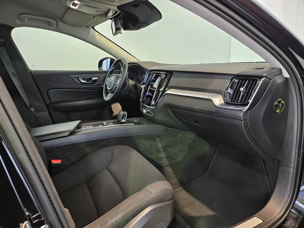 Volvo V60 2.0 B3 Momentum Advantage / CarPlay / Navi / NL Au, миниатюра 9