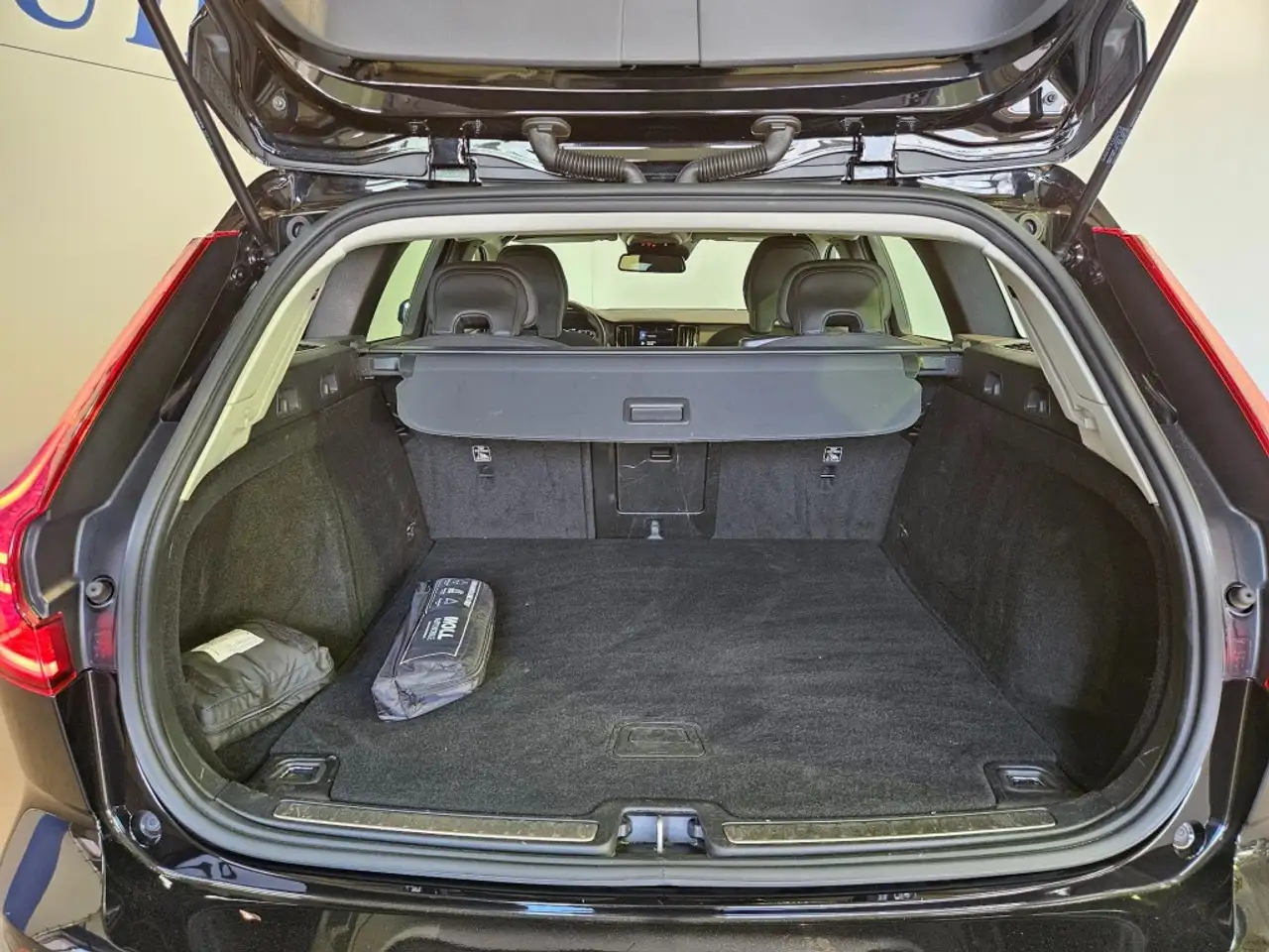 Volvo V60 2.0 B3 Momentum Advantage / CarPlay / Navi / NL Au, миниатюра 15