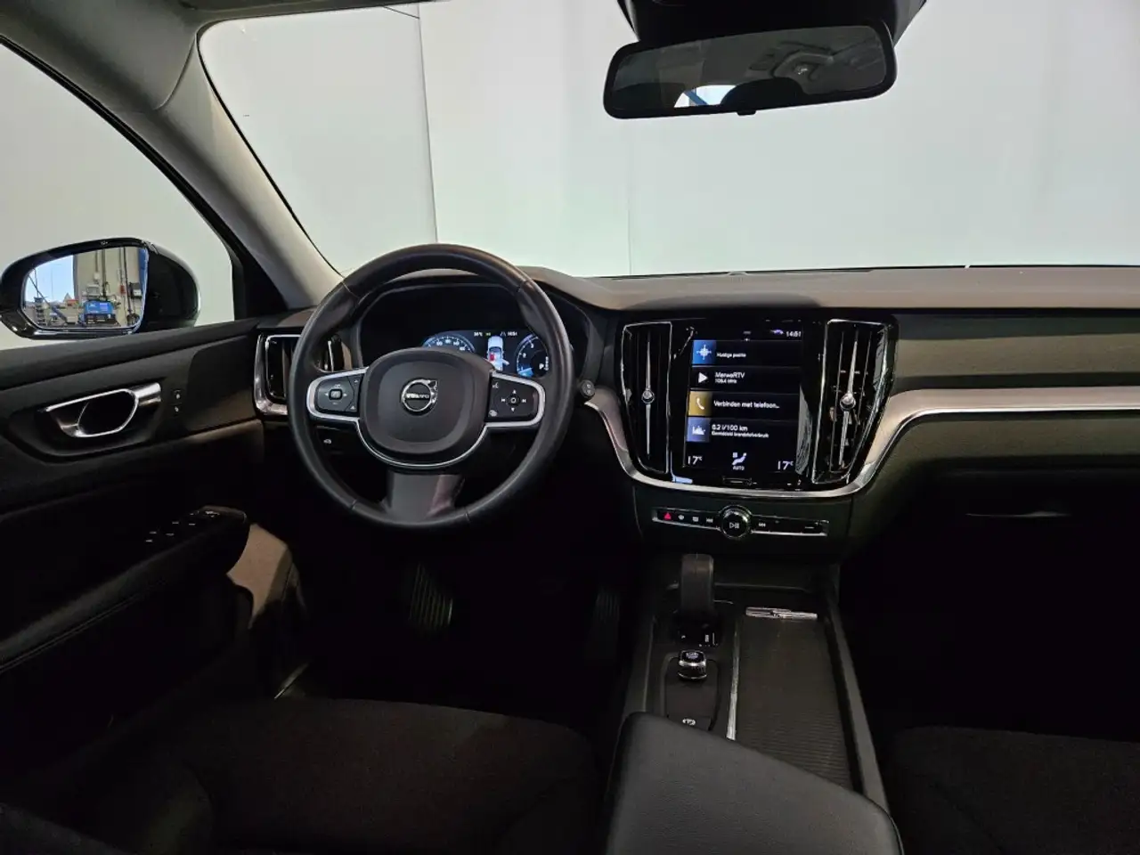 Volvo V60 2.0 B3 Momentum Advantage / CarPlay / Navi / NL Au, миниатюра 6