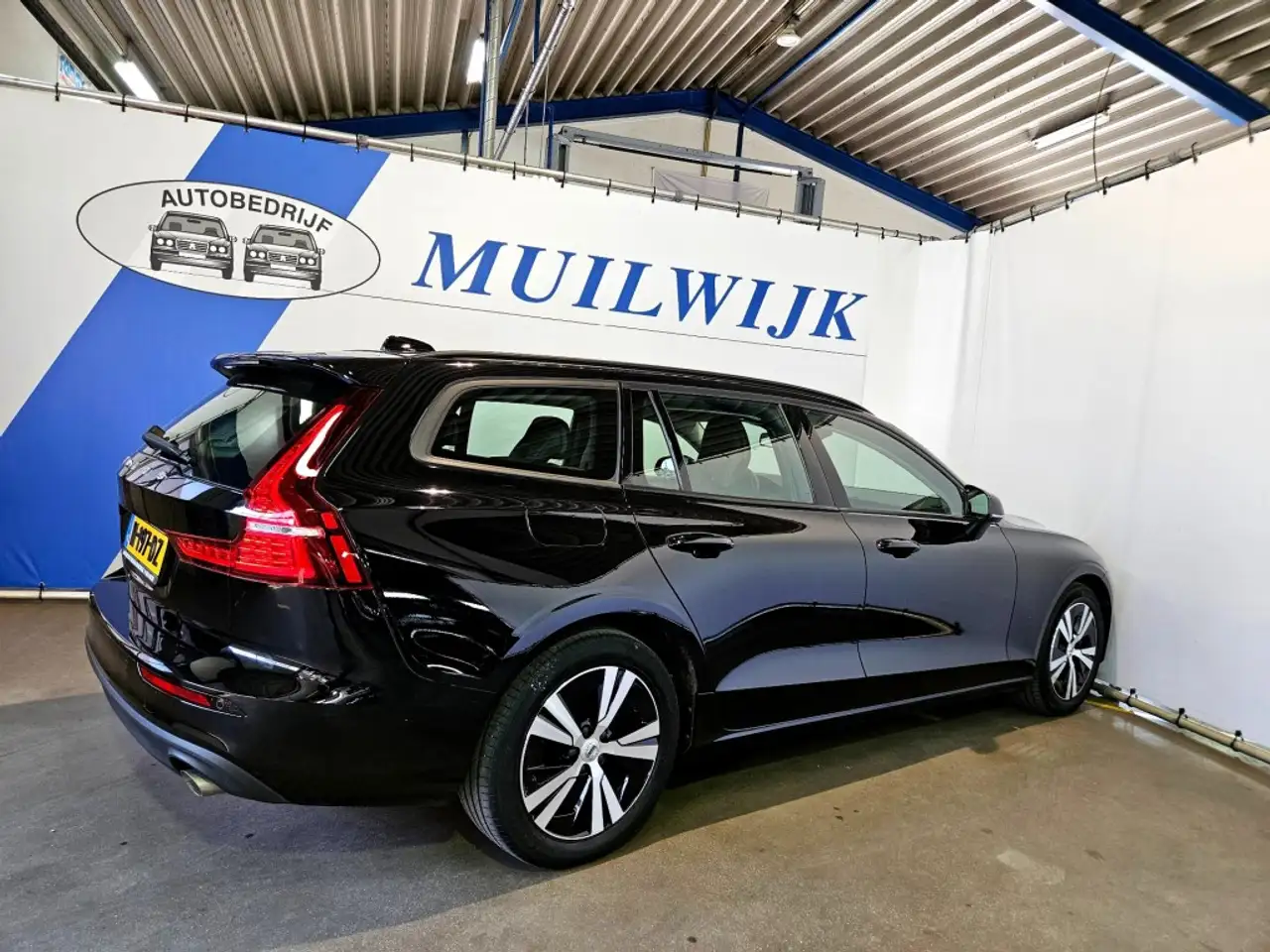 Volvo V60 2.0 B3 Momentum Advantage / CarPlay / Navi / NL Au, миниатюра 16