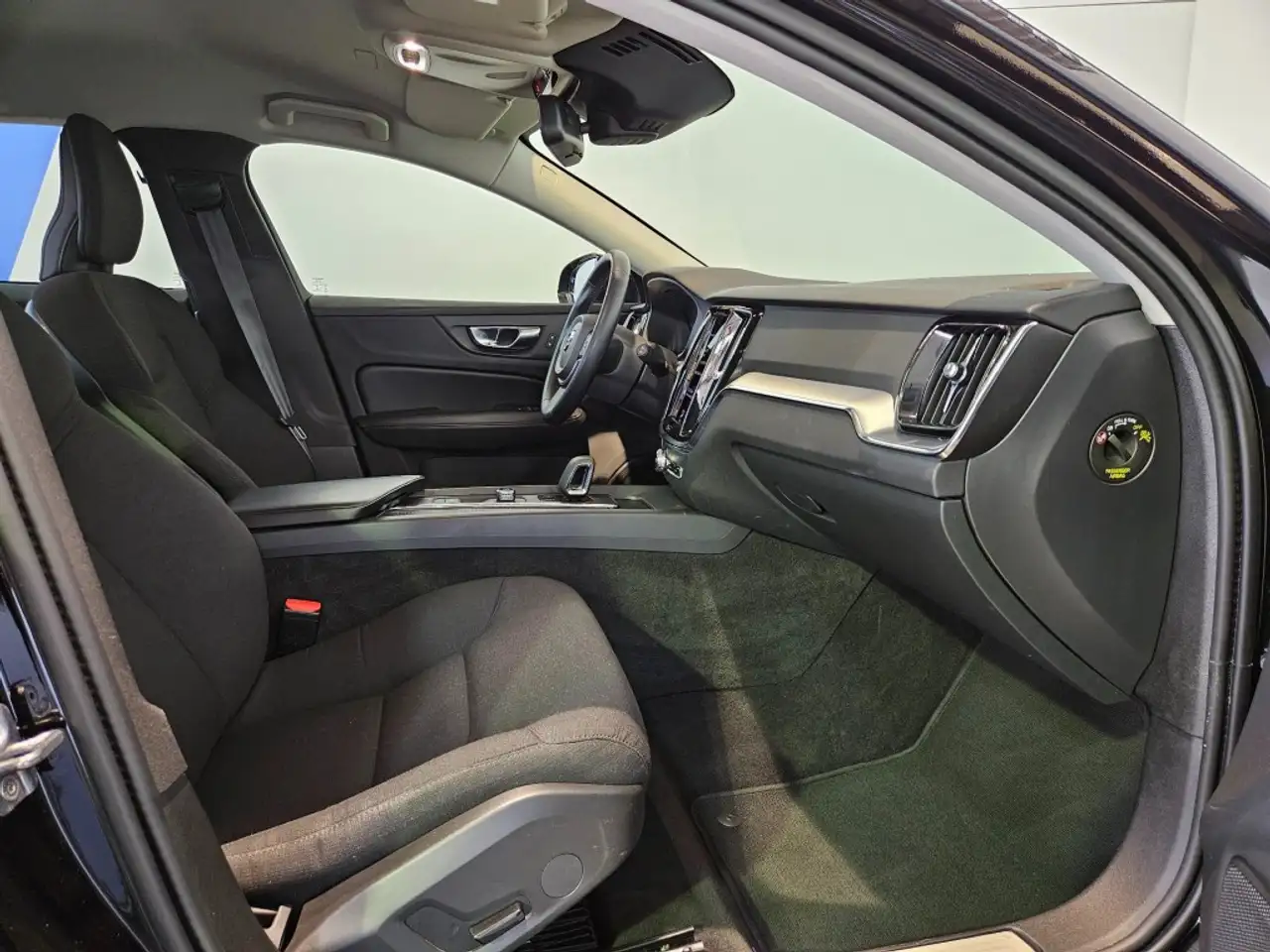 Volvo V60 2.0 B3 Momentum Advantage / CarPlay / Navi / NL Au, миниатюра 24