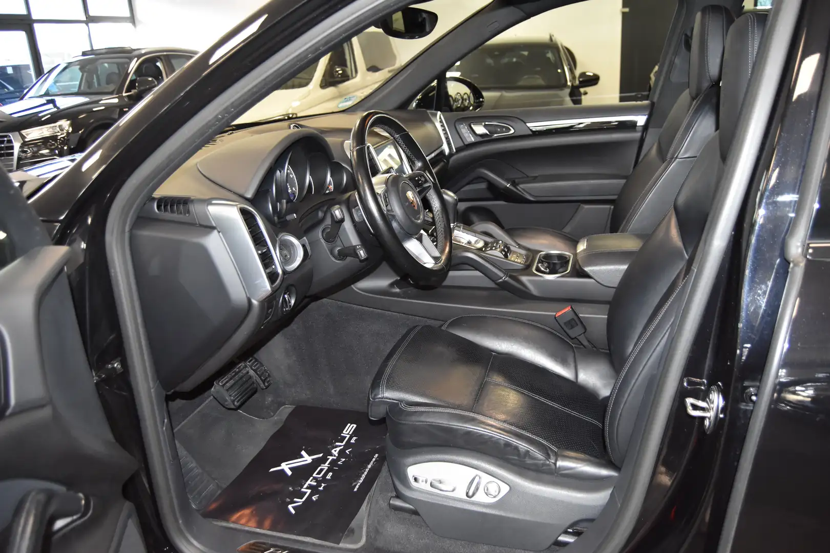 Porsche Cayenne Platinum EDIT. 1HAND~SHD~LUFT~21ZOLL~BOSE~AHK~LED Noir - 2
