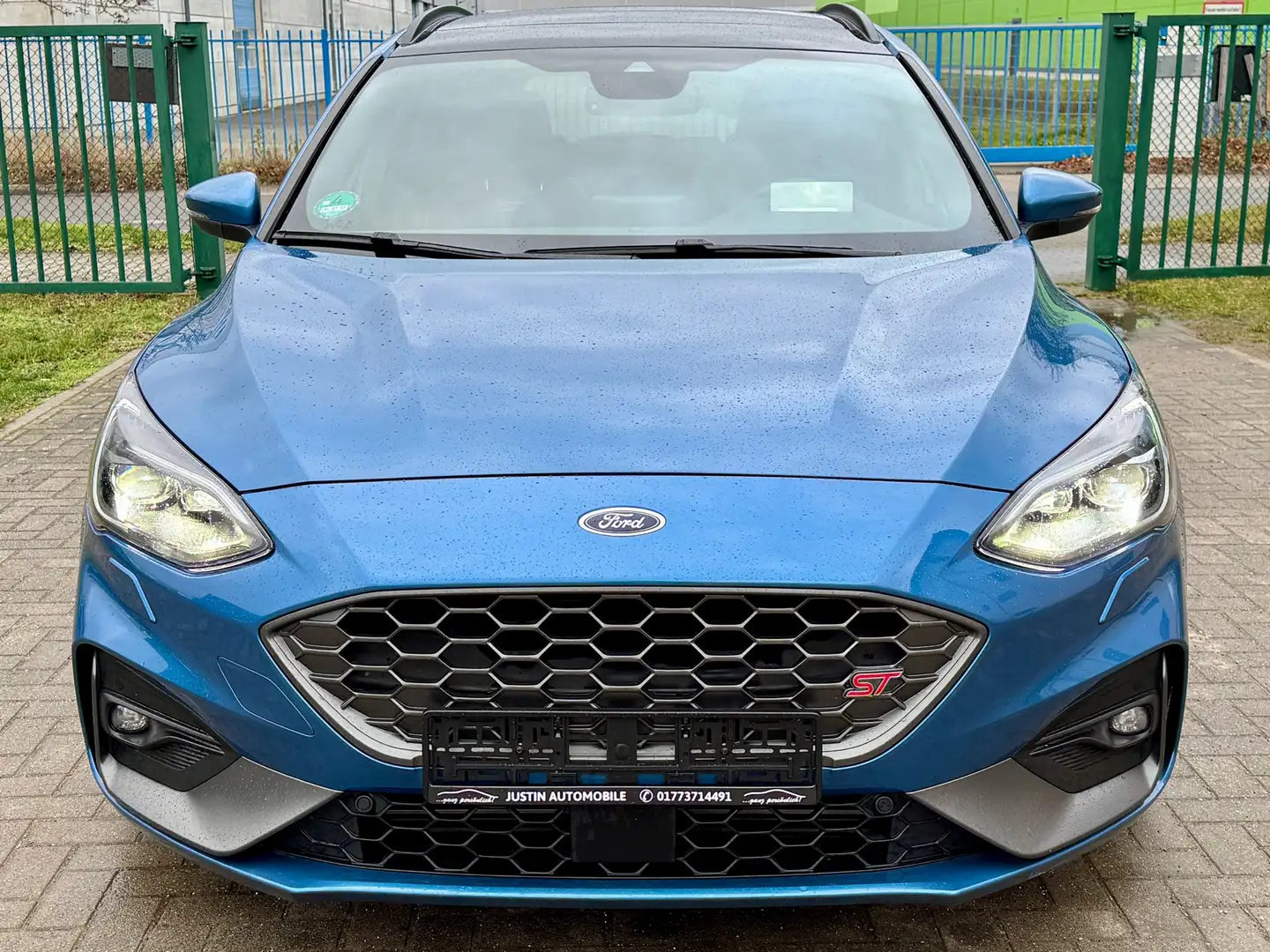 Ford Focus ST, LED, NAVI, MILLTEK, RIEGER, Pano., Kam,19 Zoll Azul - 2
