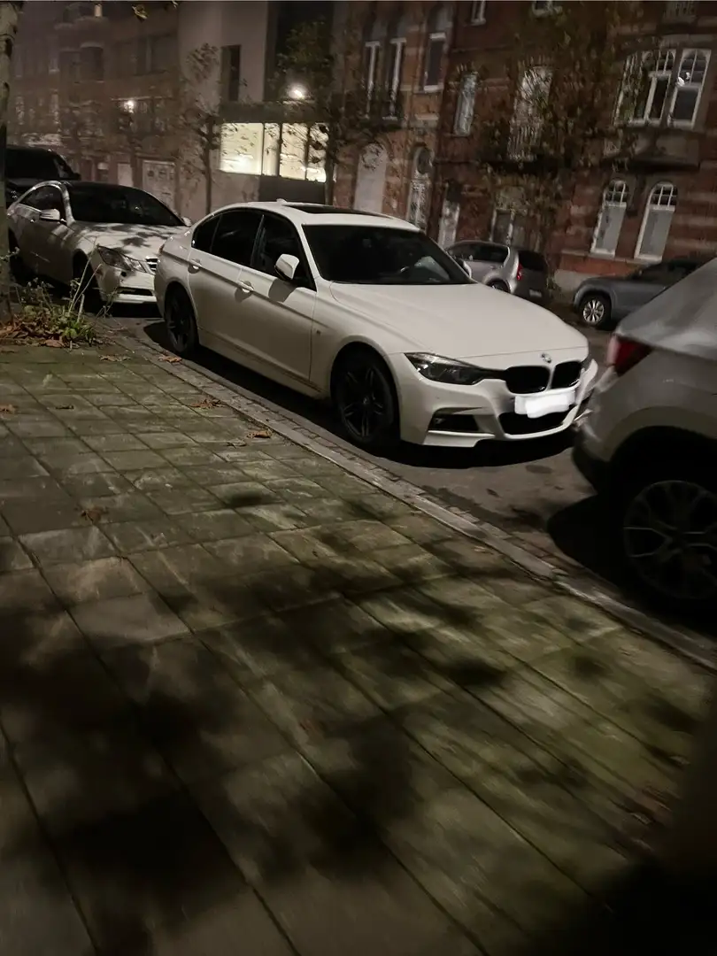 BMW 318 PACK M | TOIT OUVRANT | FAIBLE KM - 1